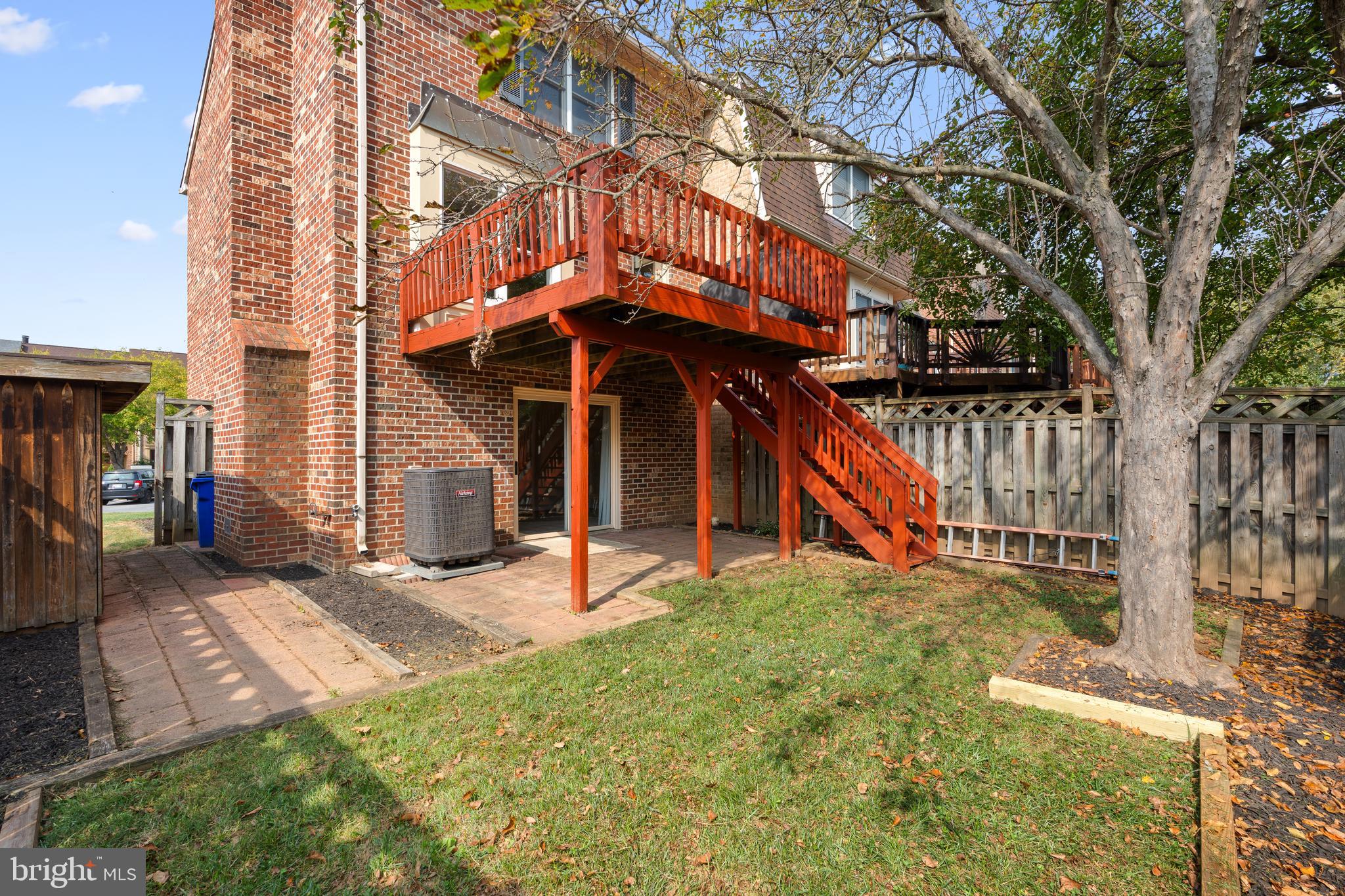 WATERSIDE - Residential