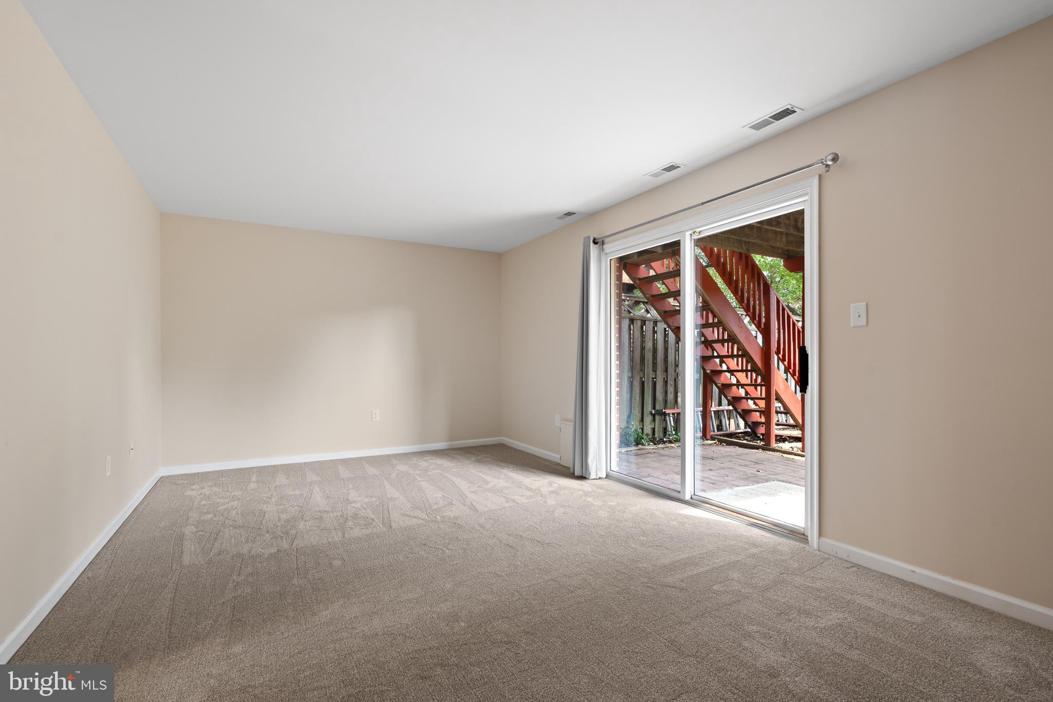 WATERSIDE - Residential