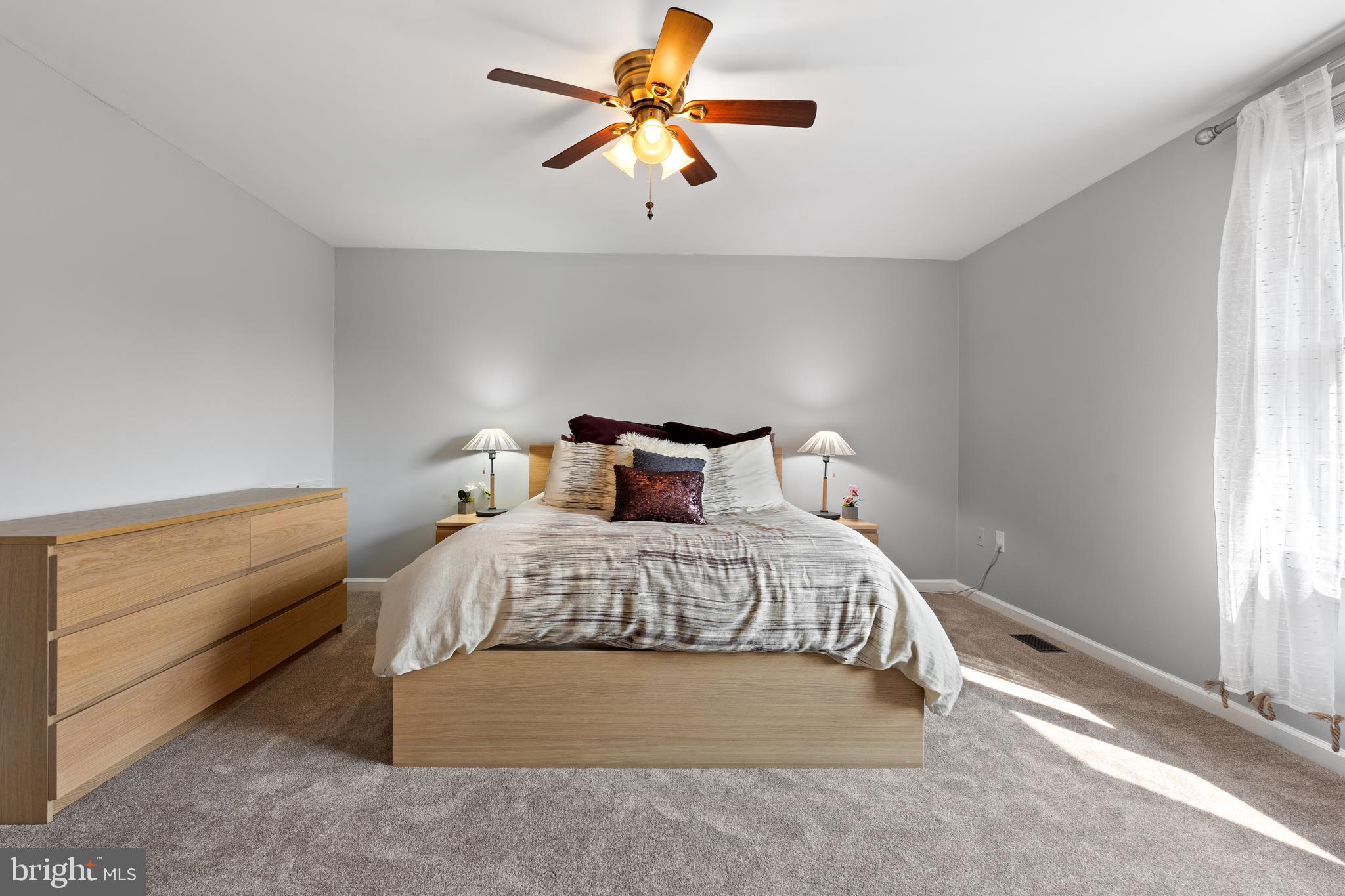 WATERSIDE - Residential