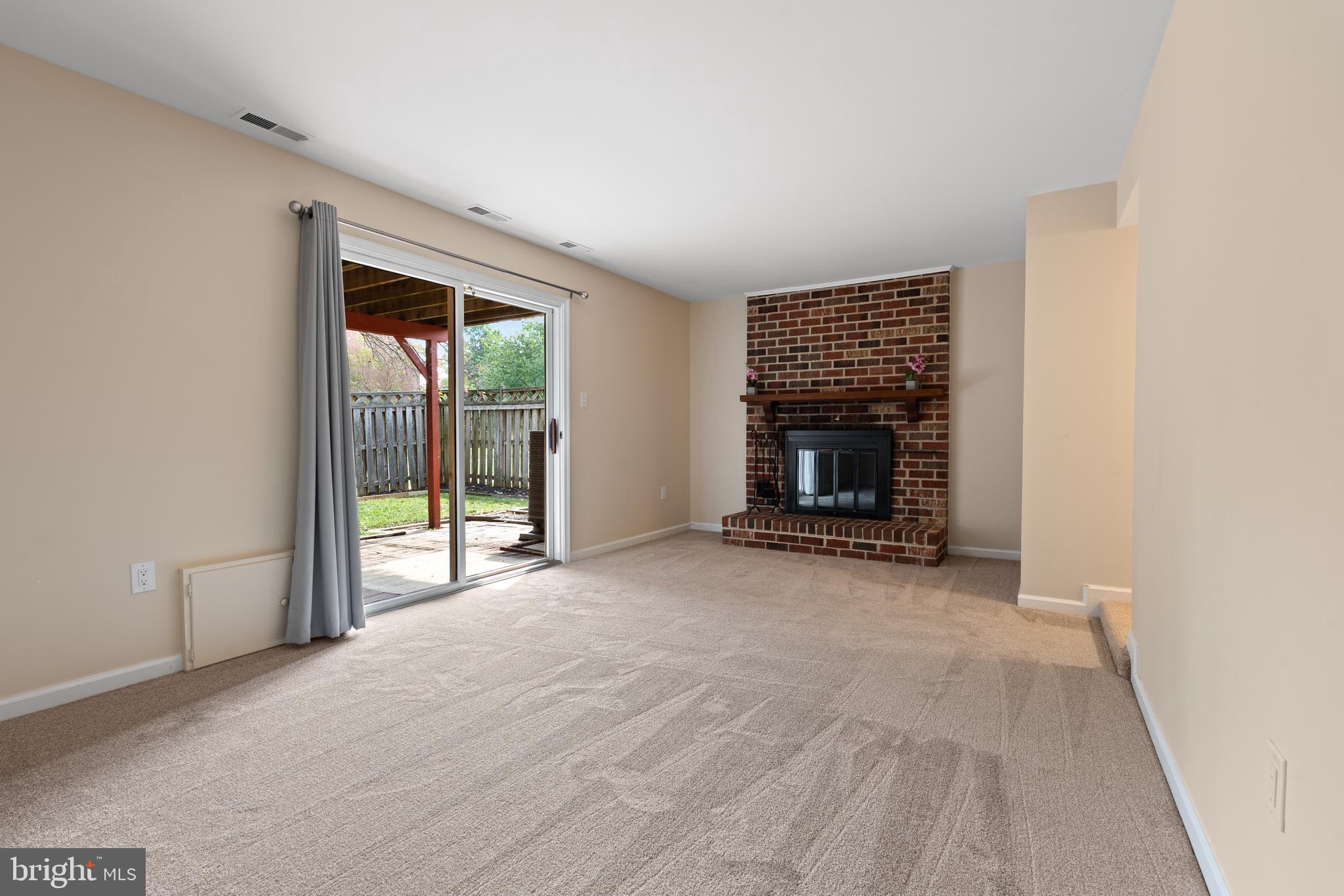 WATERSIDE - Residential