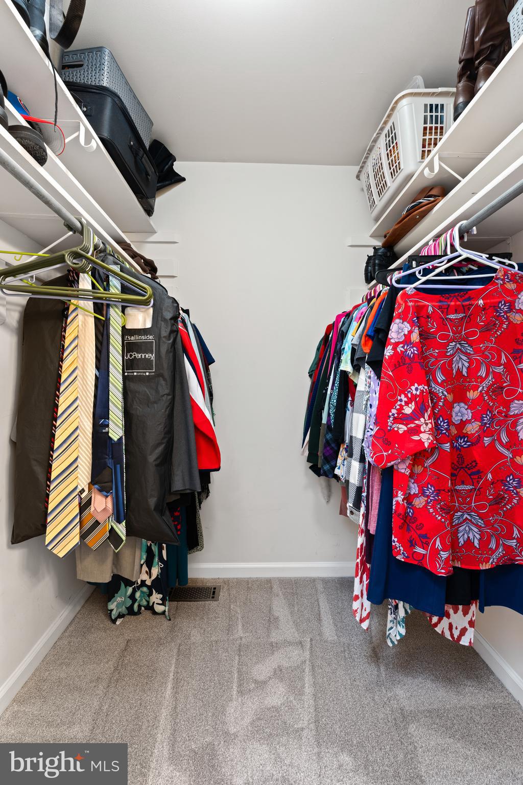 WATERSIDE - Residential