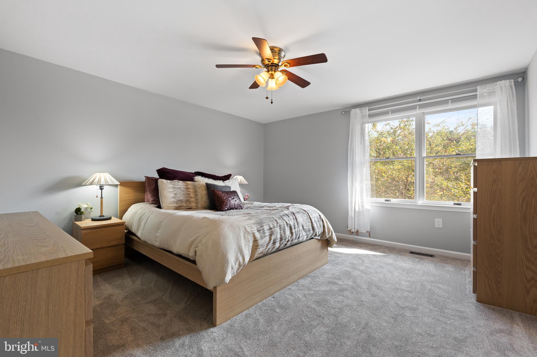 WATERSIDE - Residential