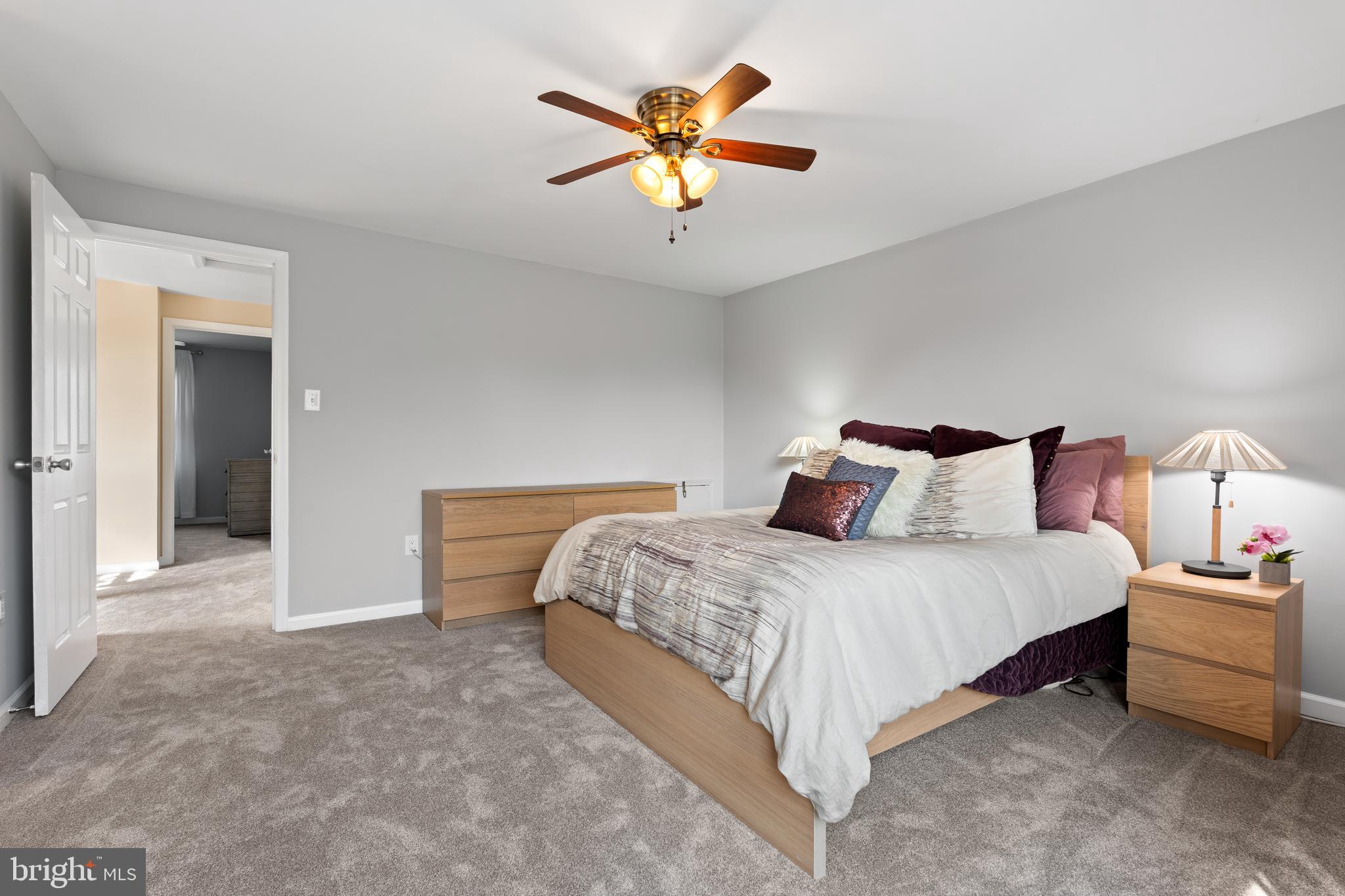 WATERSIDE - Residential