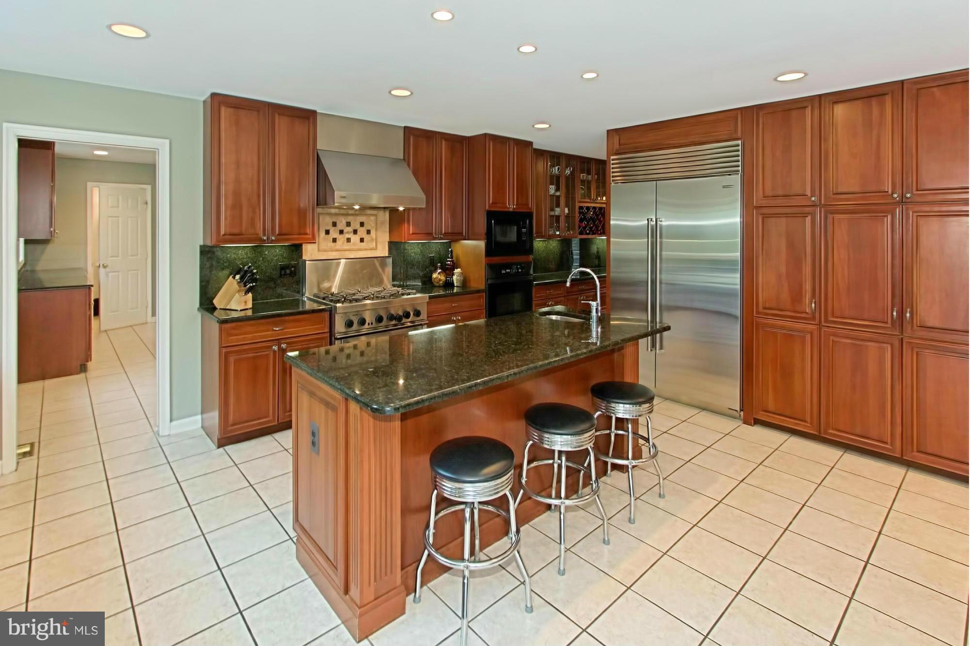 COLCHESTER HUNT - Residential