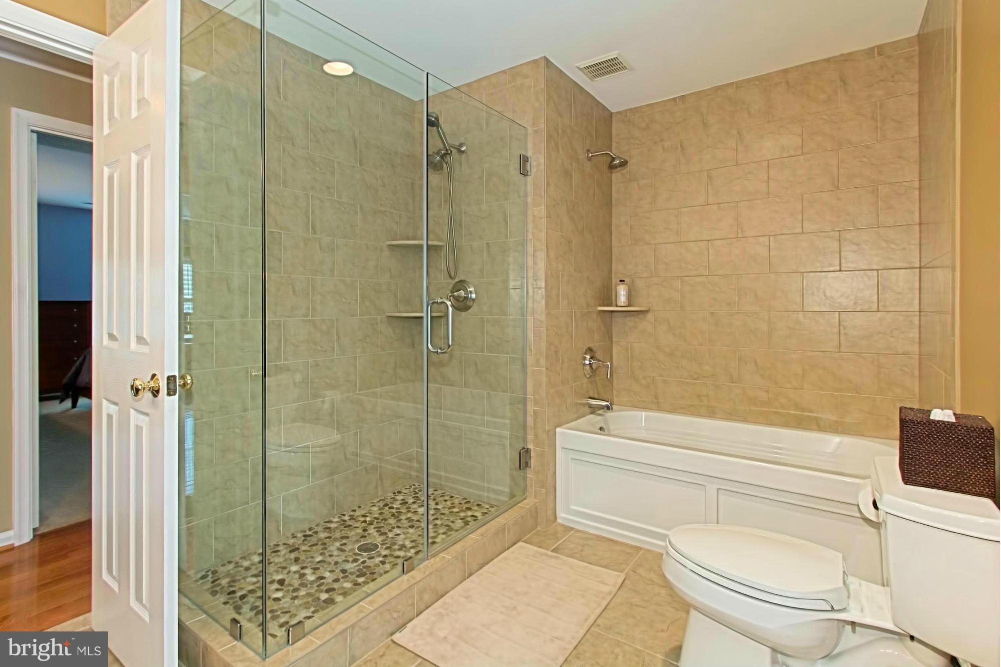 COLCHESTER HUNT - Residential