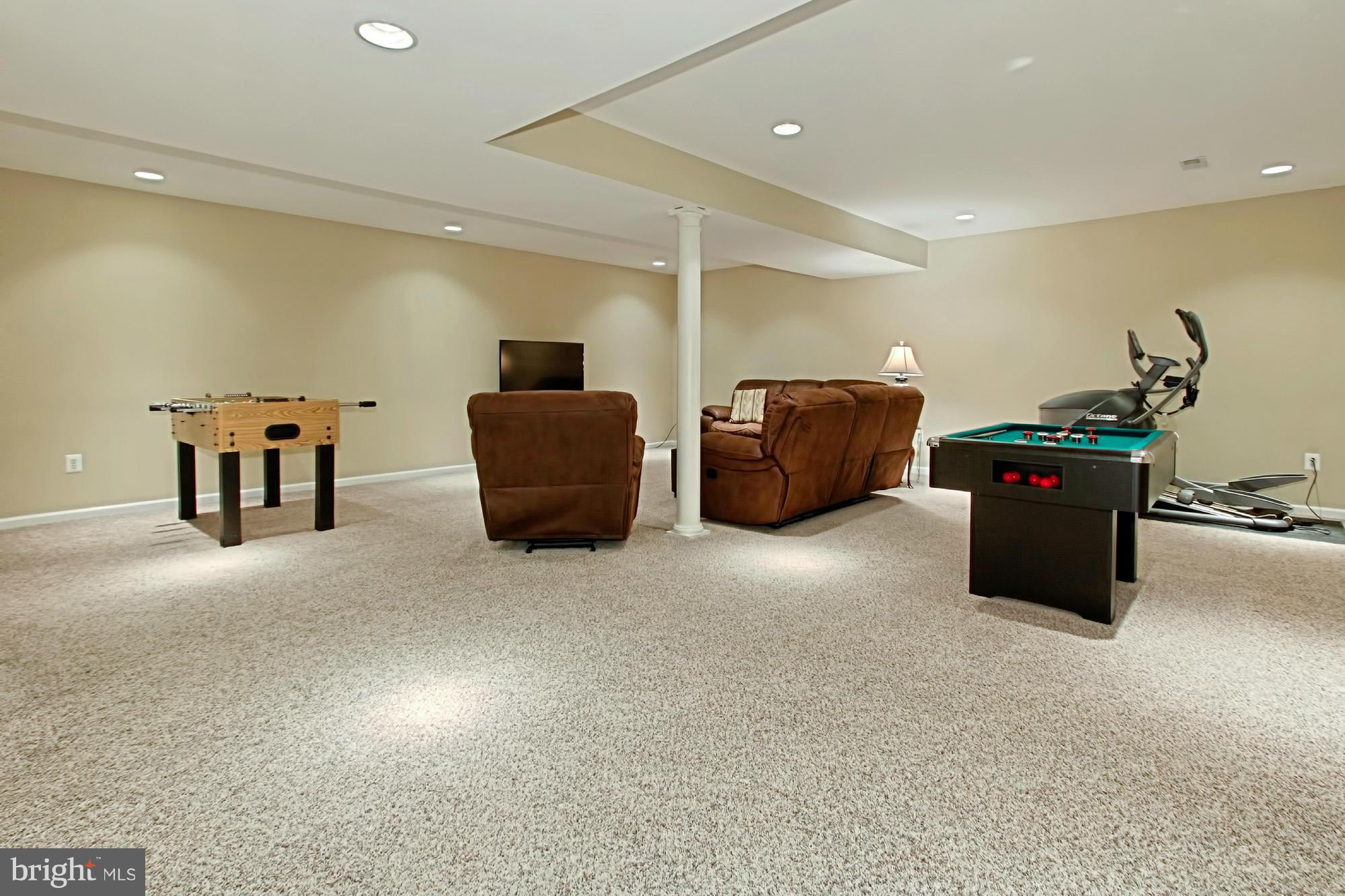 COLCHESTER HUNT - Residential