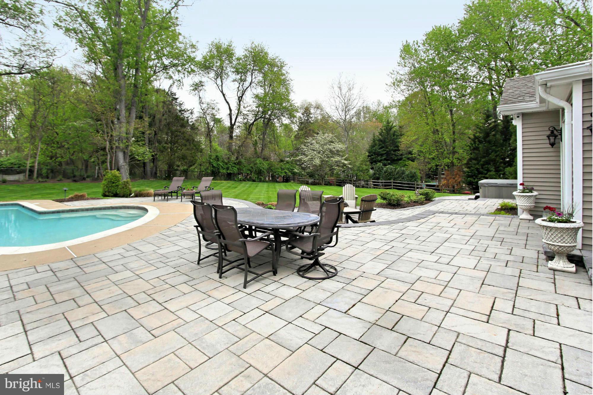 COLCHESTER HUNT - Residential