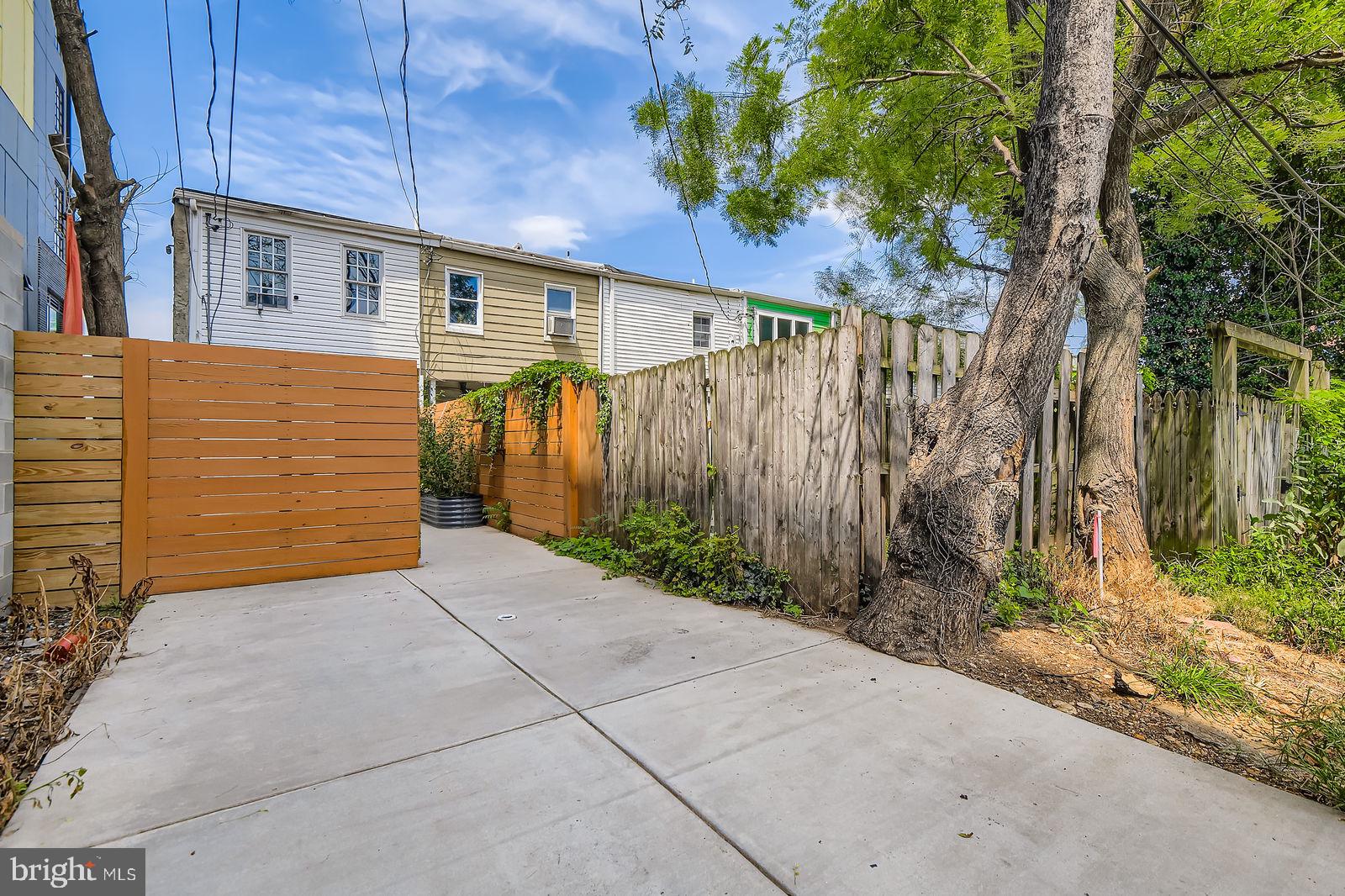 CHARLES VILLAGE - Residential