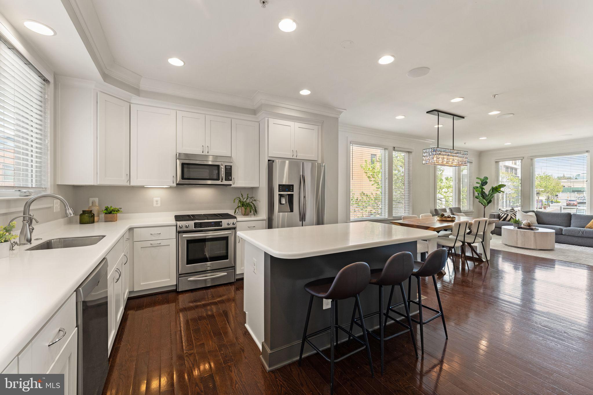 MOSAIC AT MERRIFIELD - Residential