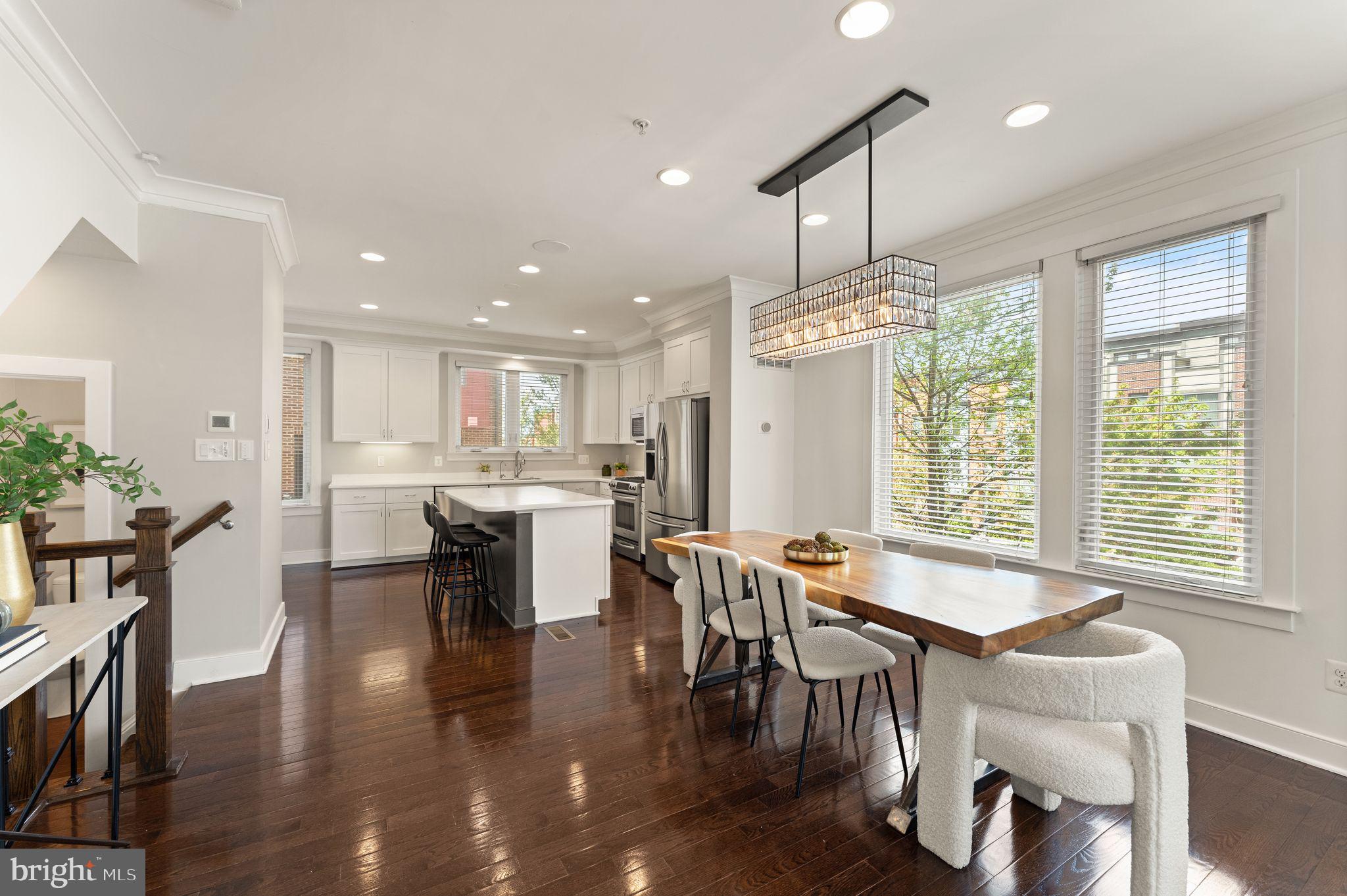 MOSAIC AT MERRIFIELD - Residential