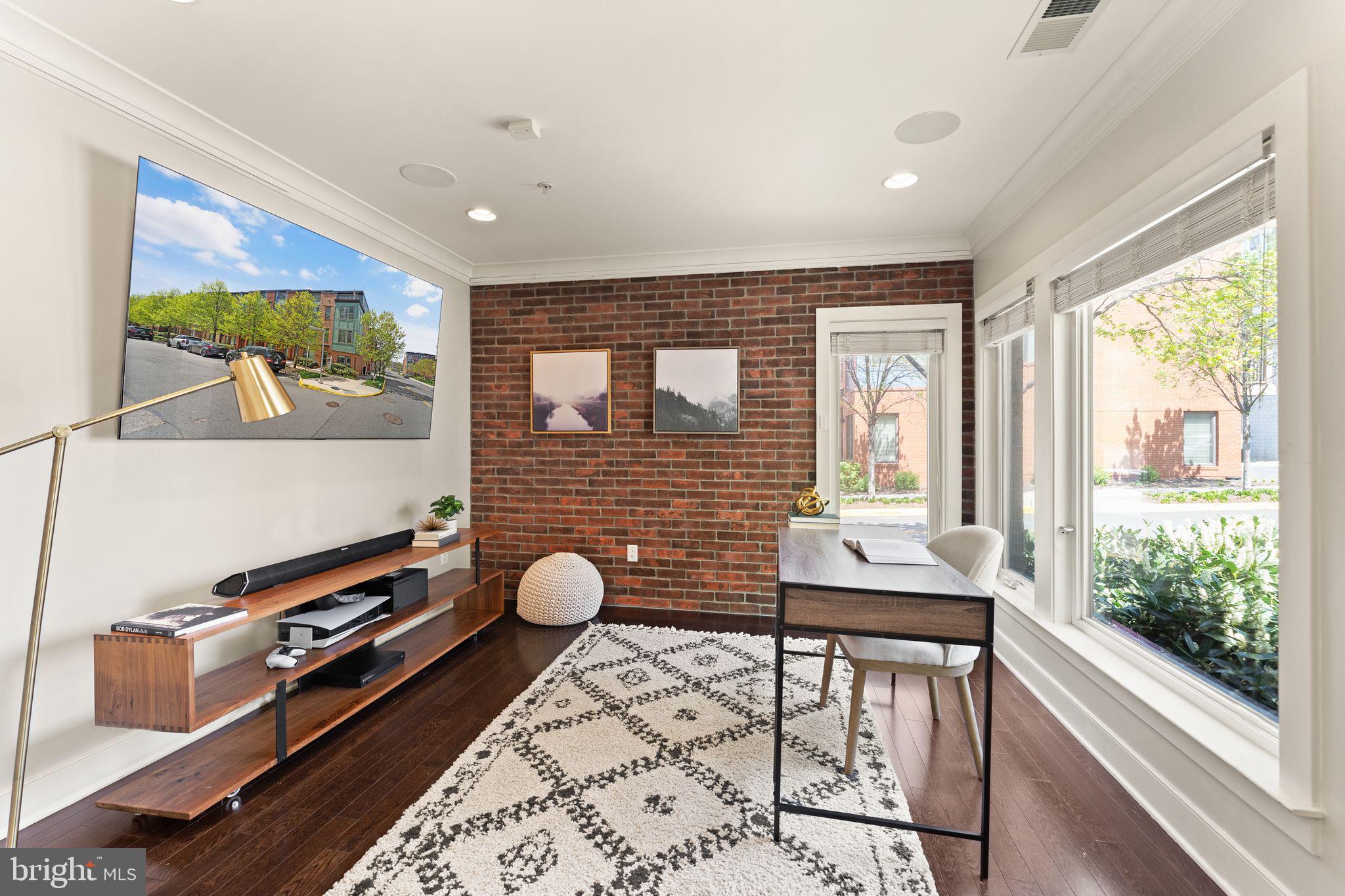 MOSAIC AT MERRIFIELD - Residential