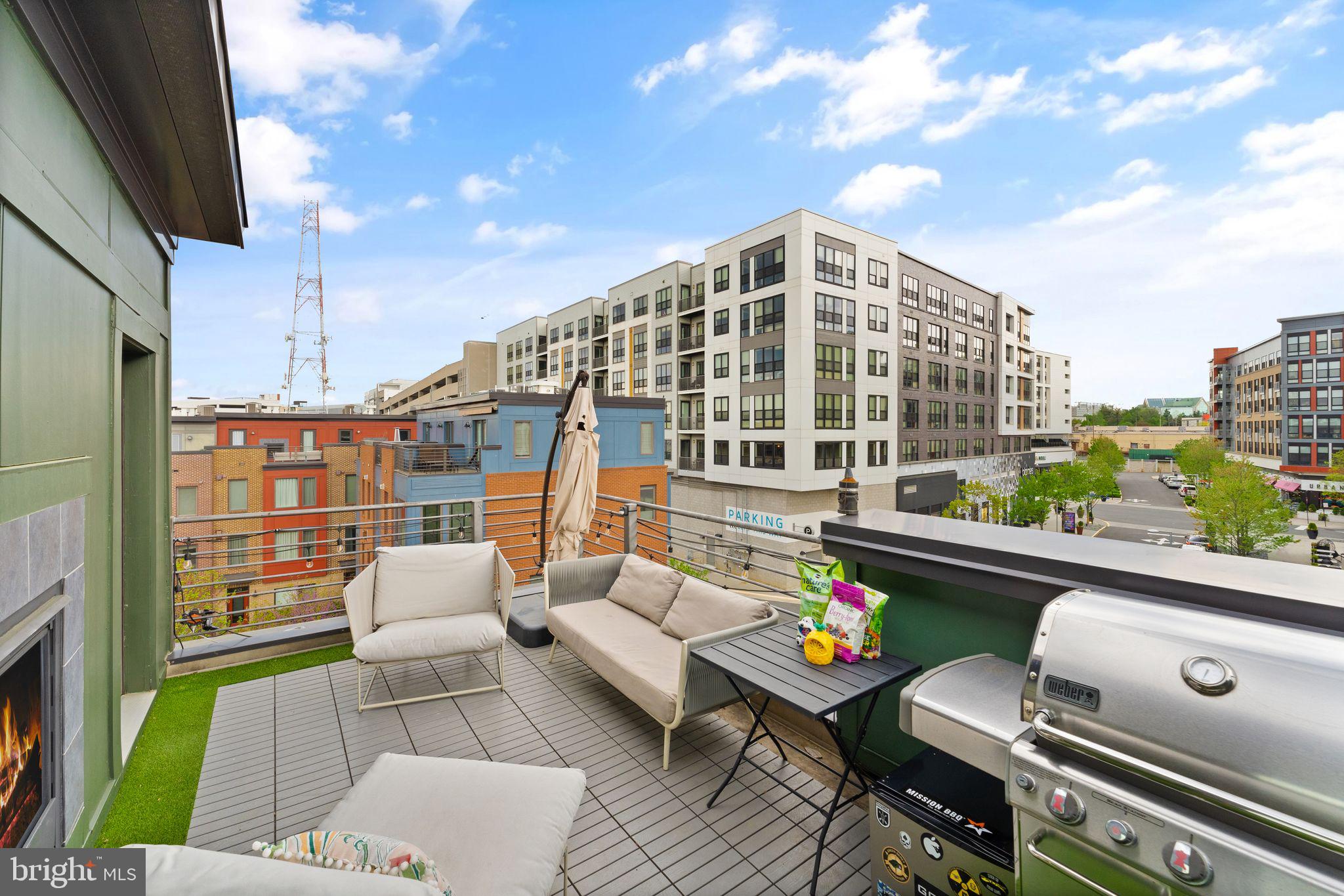 MOSAIC AT MERRIFIELD - Residential