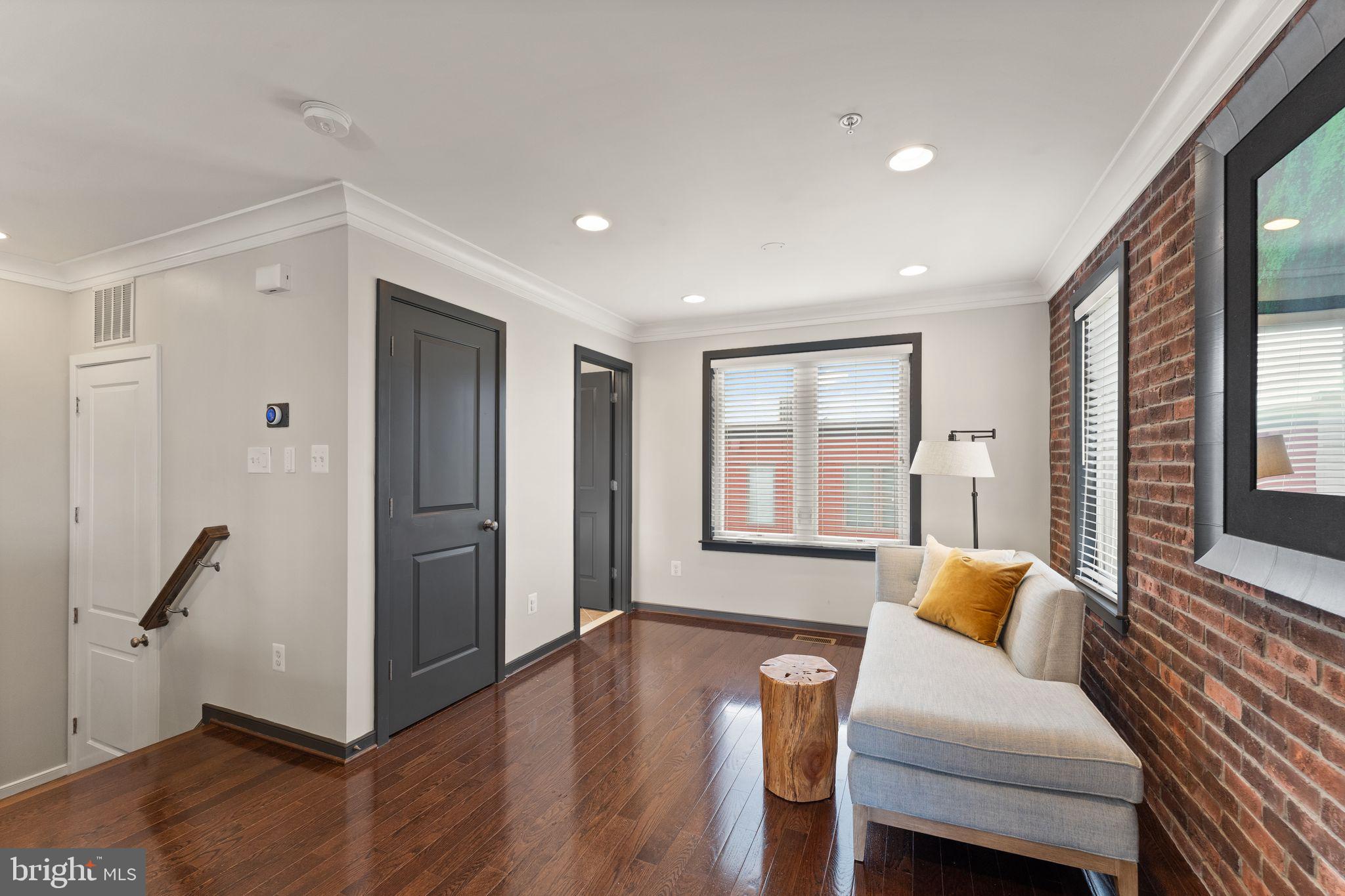 MOSAIC AT MERRIFIELD - Residential