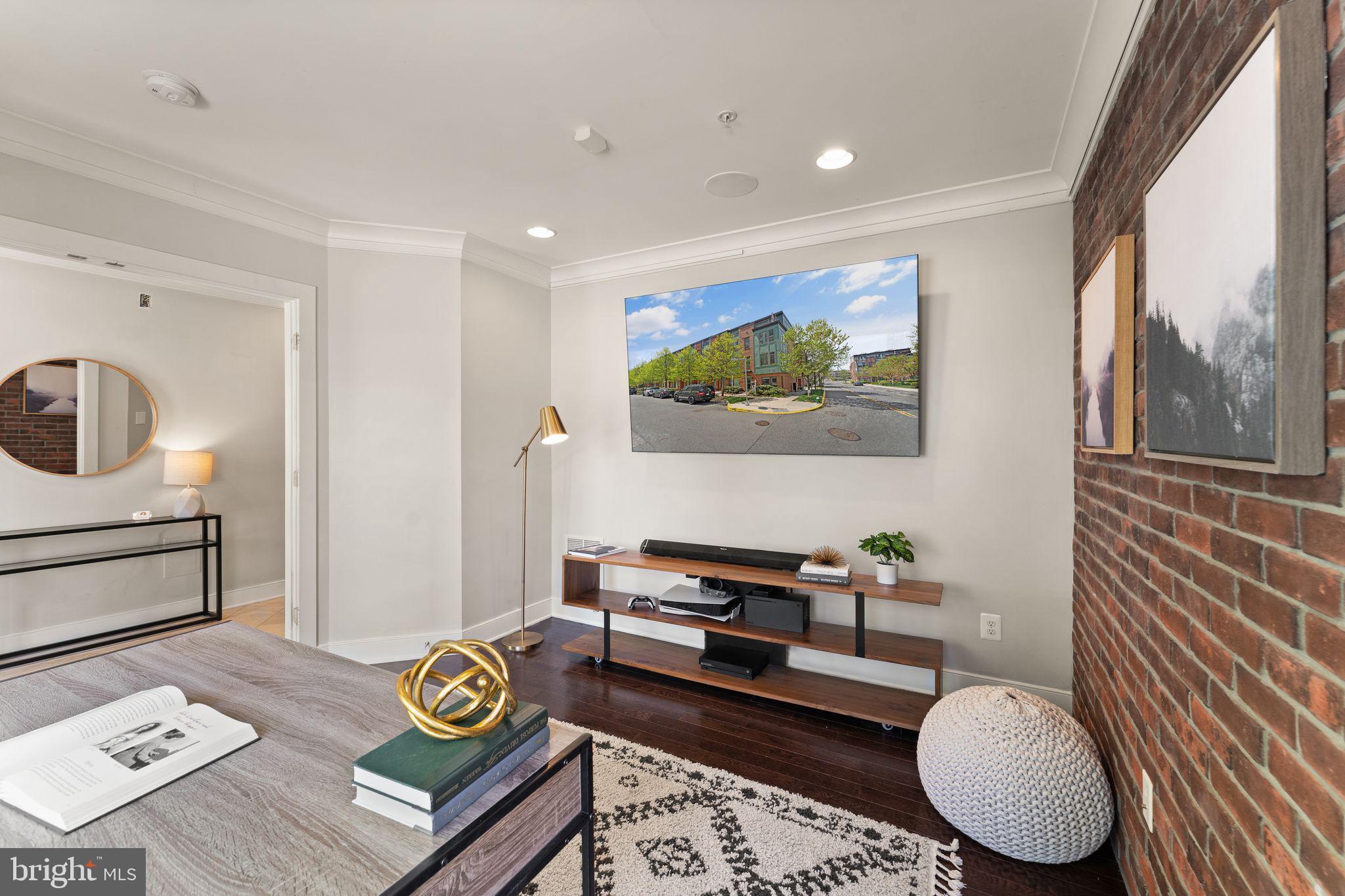 MOSAIC AT MERRIFIELD - Residential