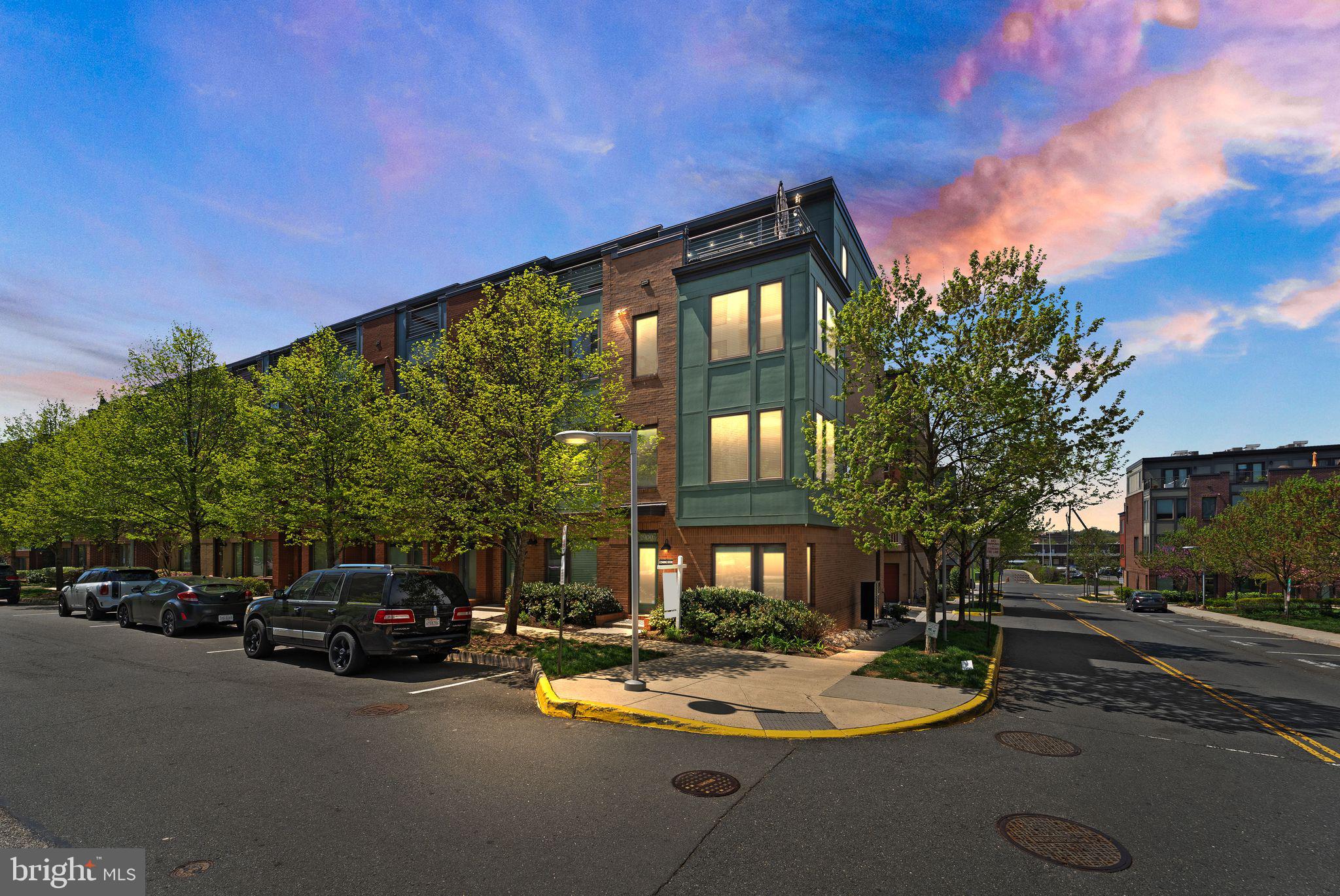 MOSAIC AT MERRIFIELD - Residential