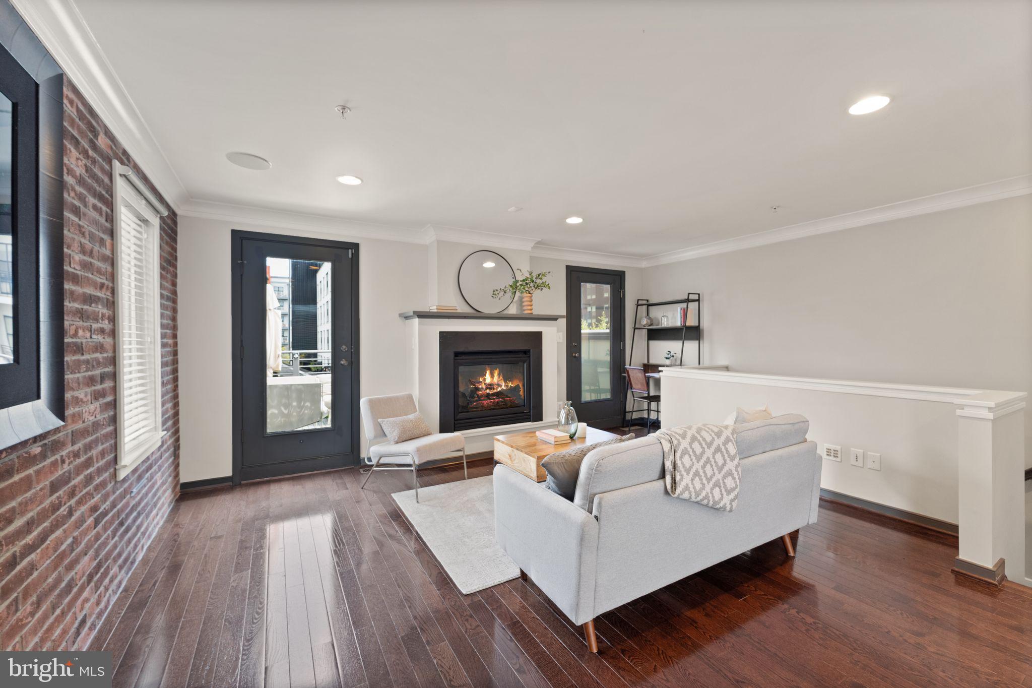 MOSAIC AT MERRIFIELD - Residential