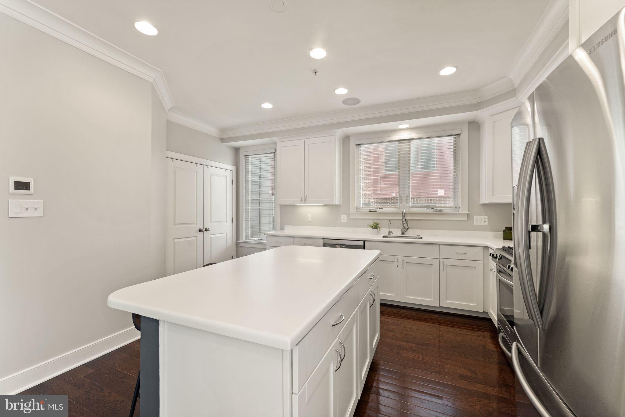 MOSAIC AT MERRIFIELD - Residential