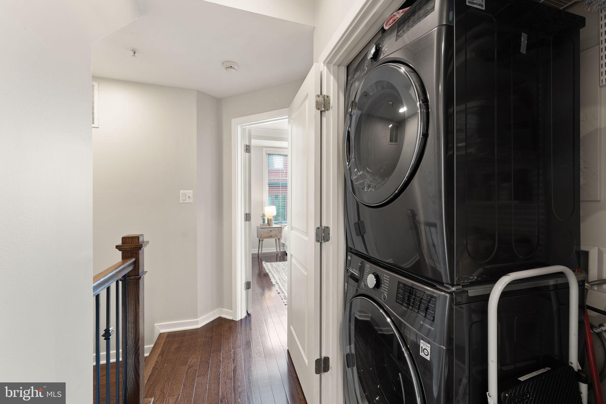 MOSAIC AT MERRIFIELD - Residential