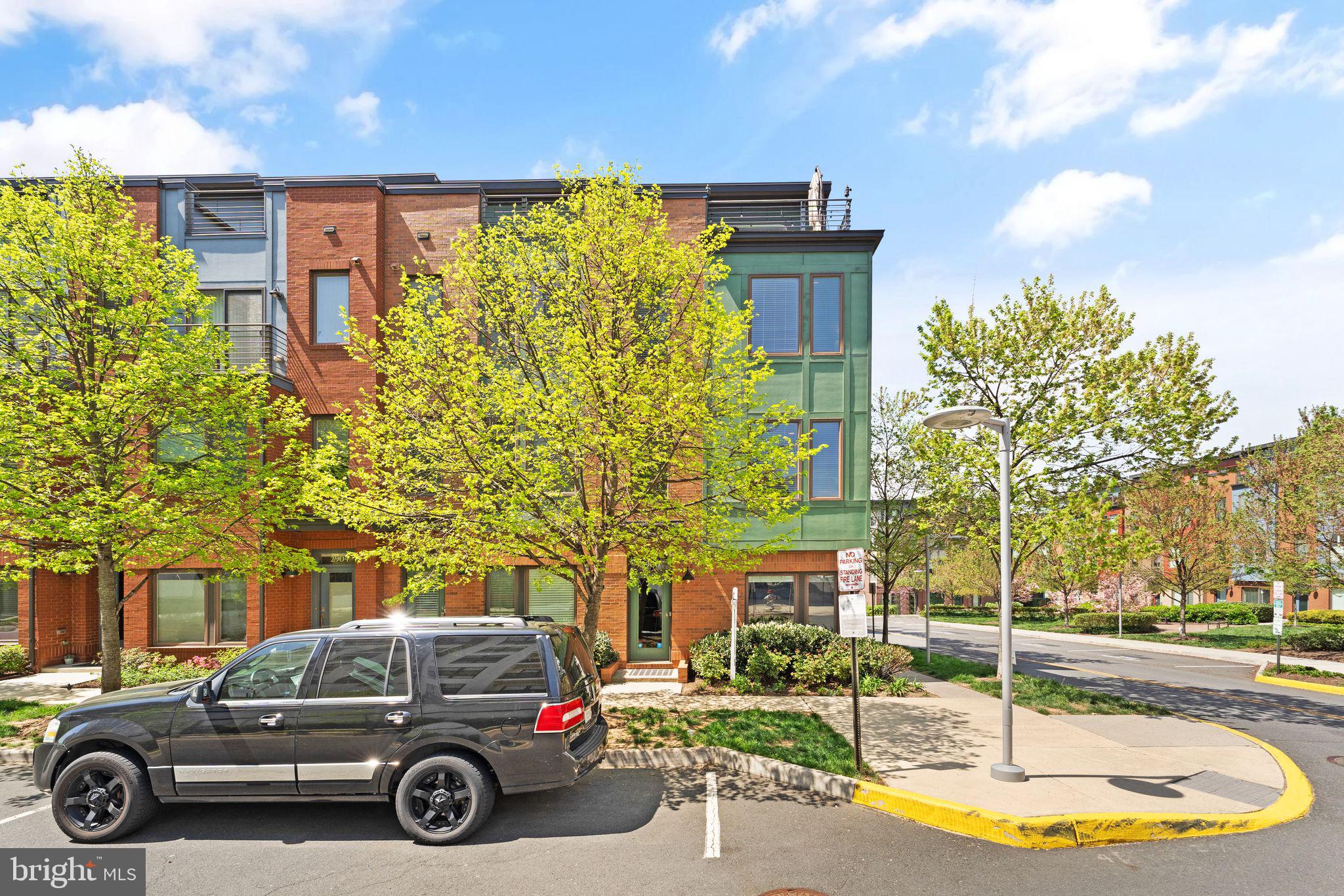 MOSAIC AT MERRIFIELD - Residential