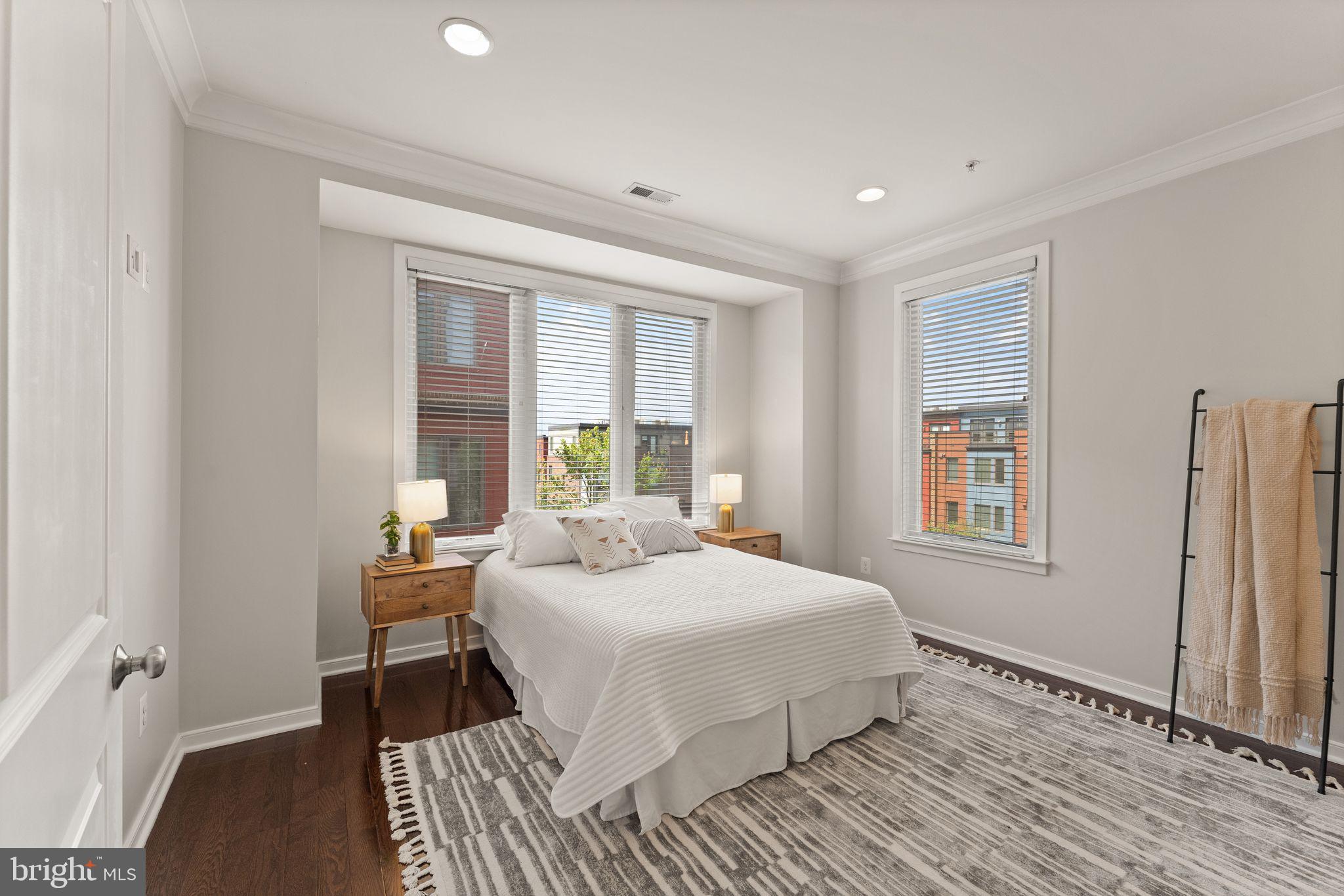 MOSAIC AT MERRIFIELD - Residential