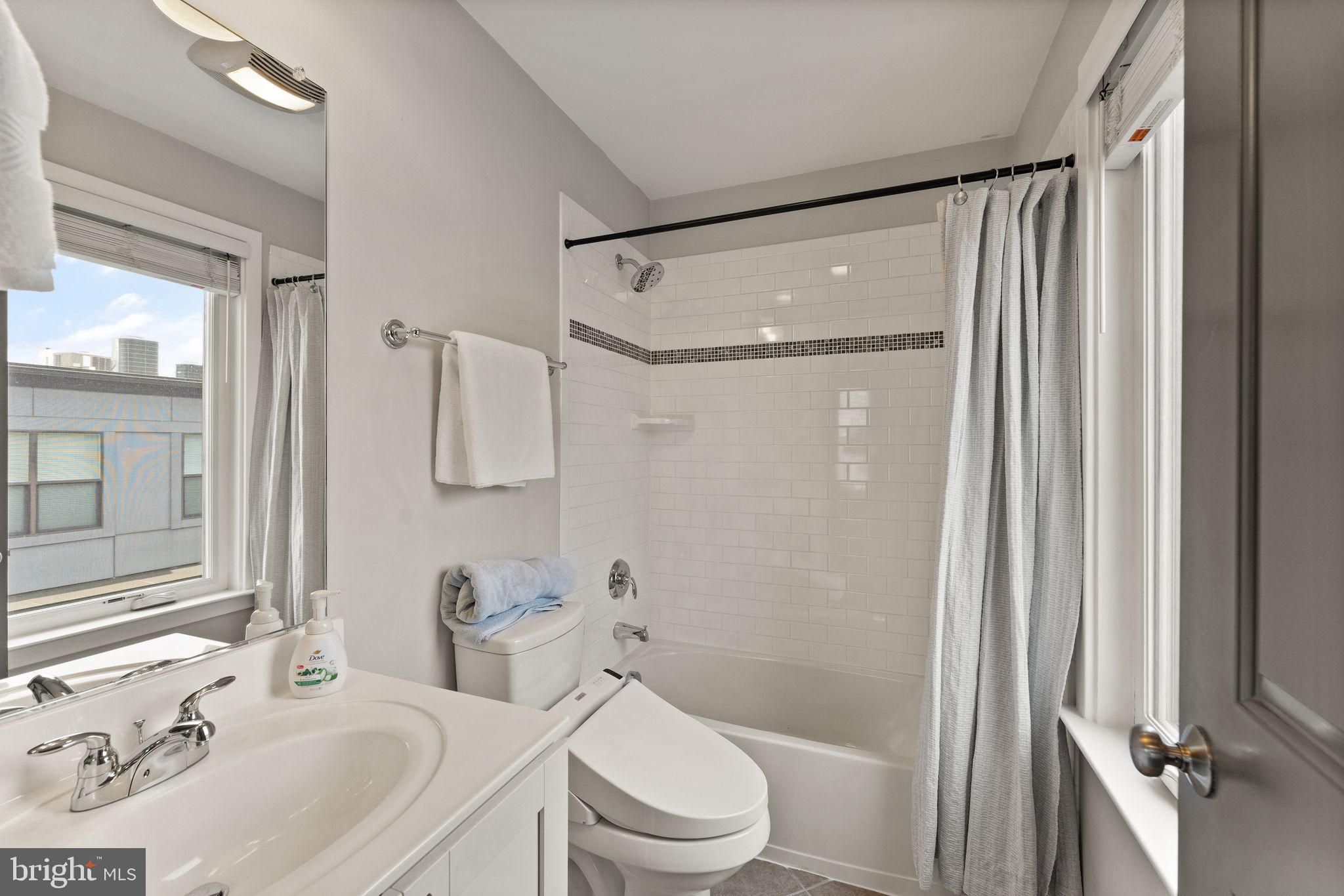 MOSAIC AT MERRIFIELD - Residential