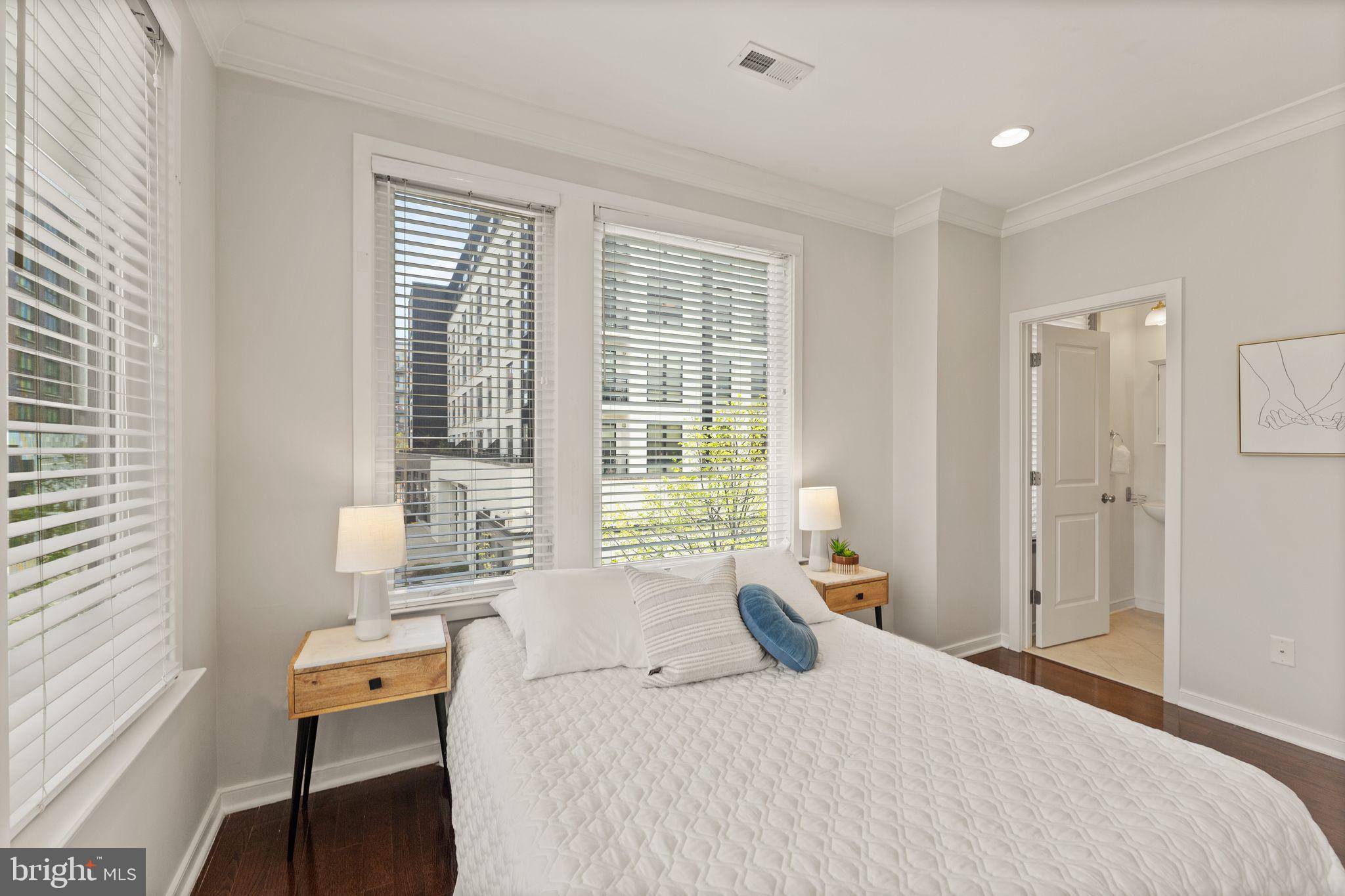 MOSAIC AT MERRIFIELD - Residential