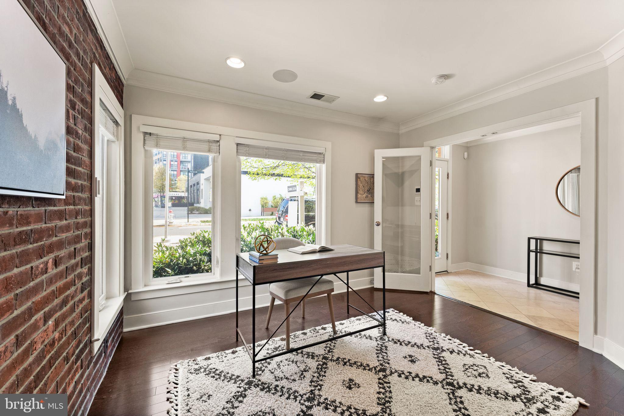 MOSAIC AT MERRIFIELD - Residential