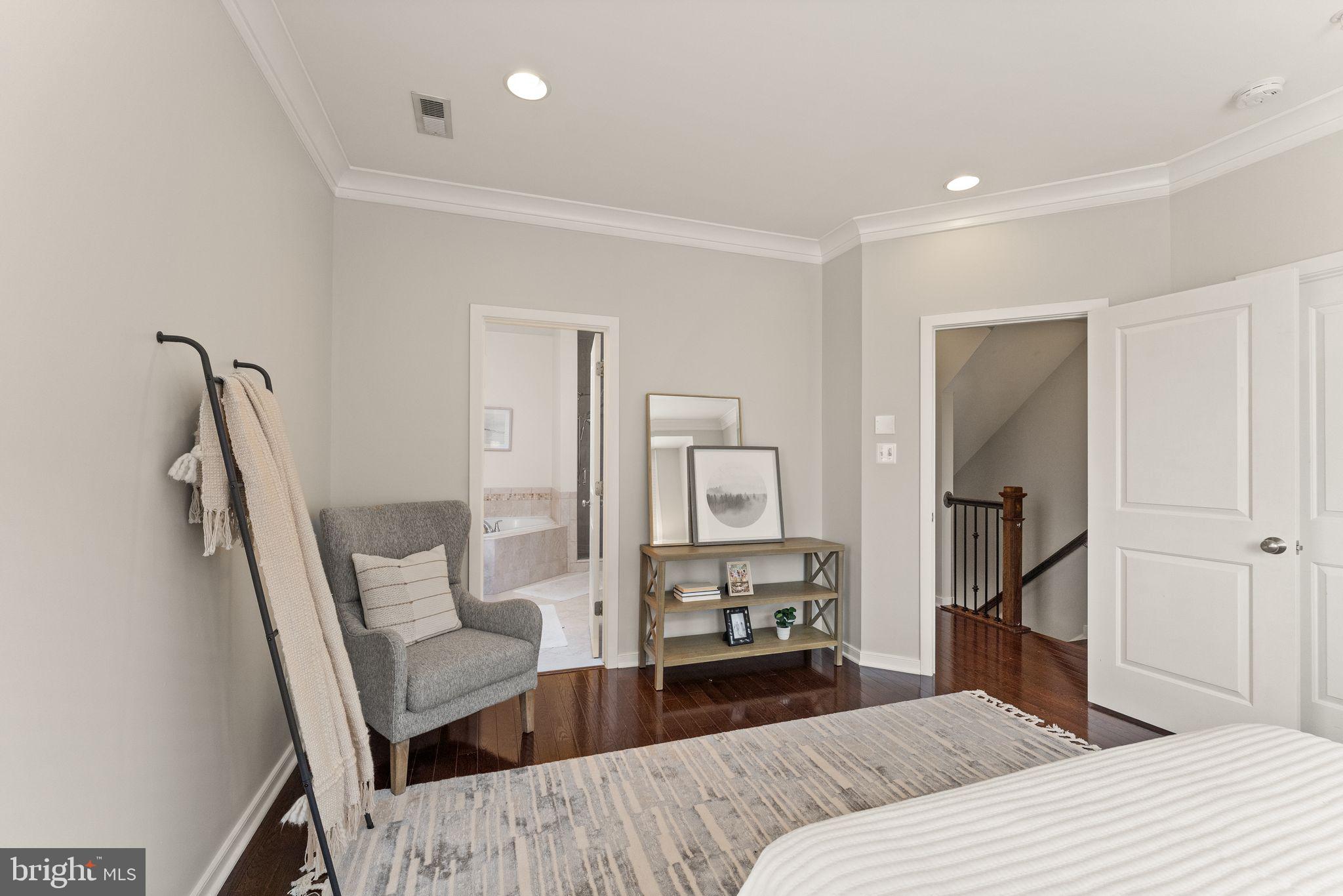 MOSAIC AT MERRIFIELD - Residential