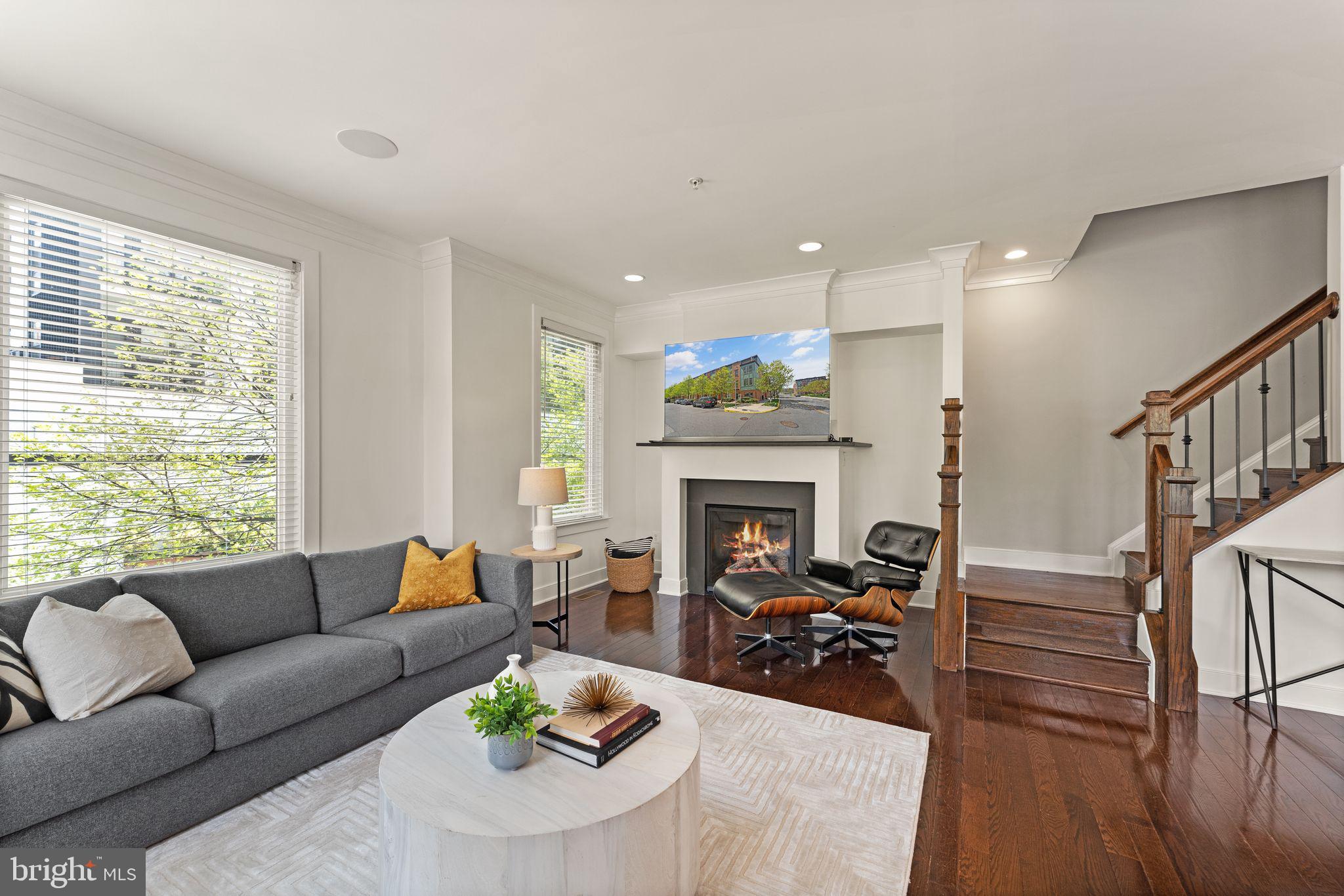 MOSAIC AT MERRIFIELD - Residential