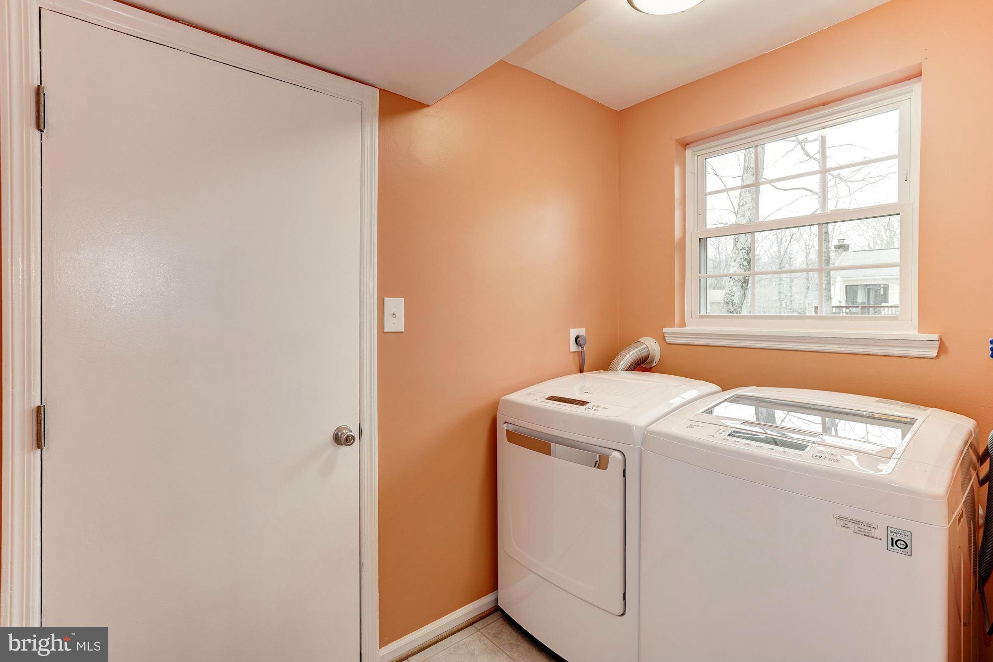 LAKE RIDGE - Residential Lease