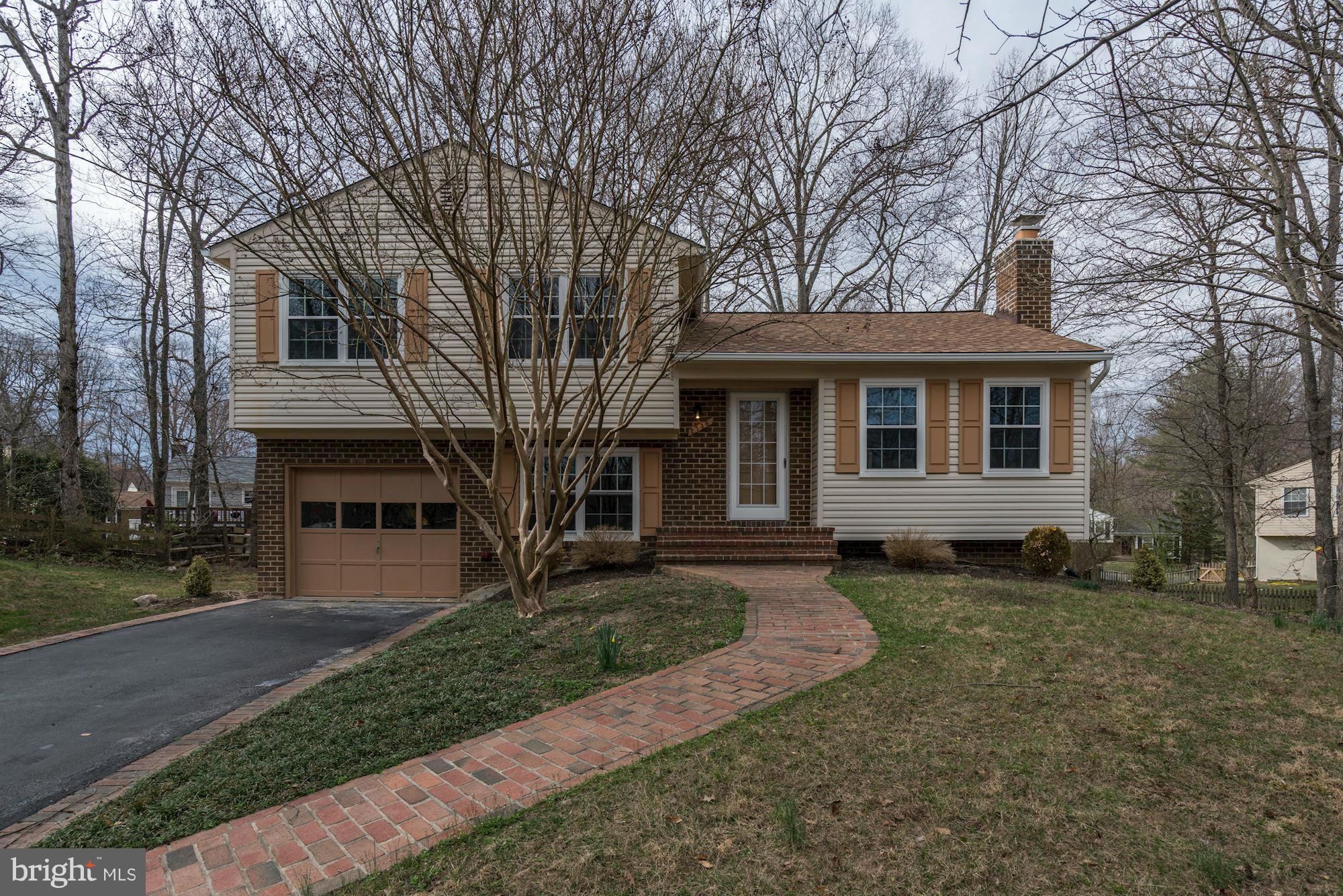 LAKE RIDGE - Residential Lease