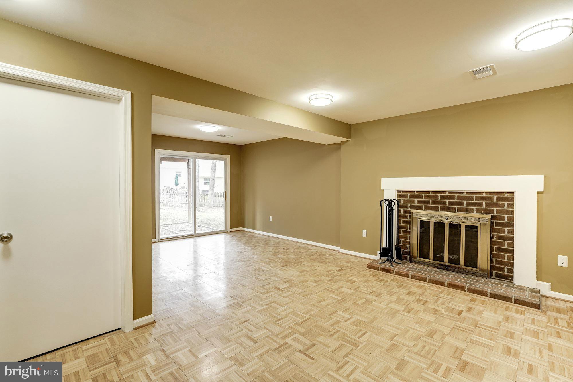 LAKE RIDGE - Residential Lease