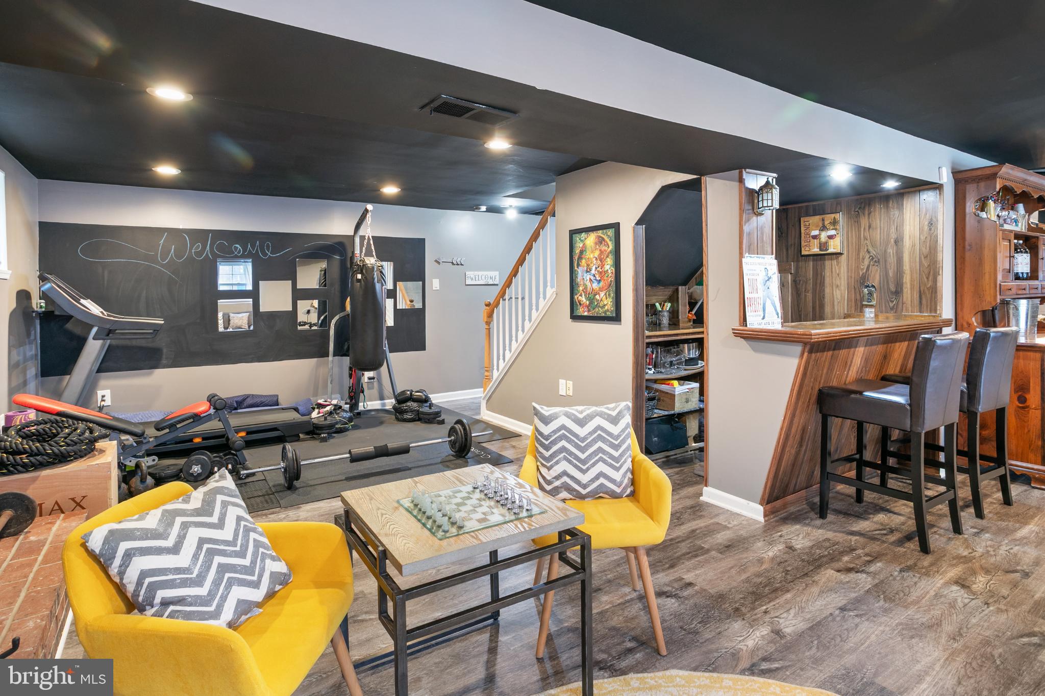 HAYFIELD FARM - Residential