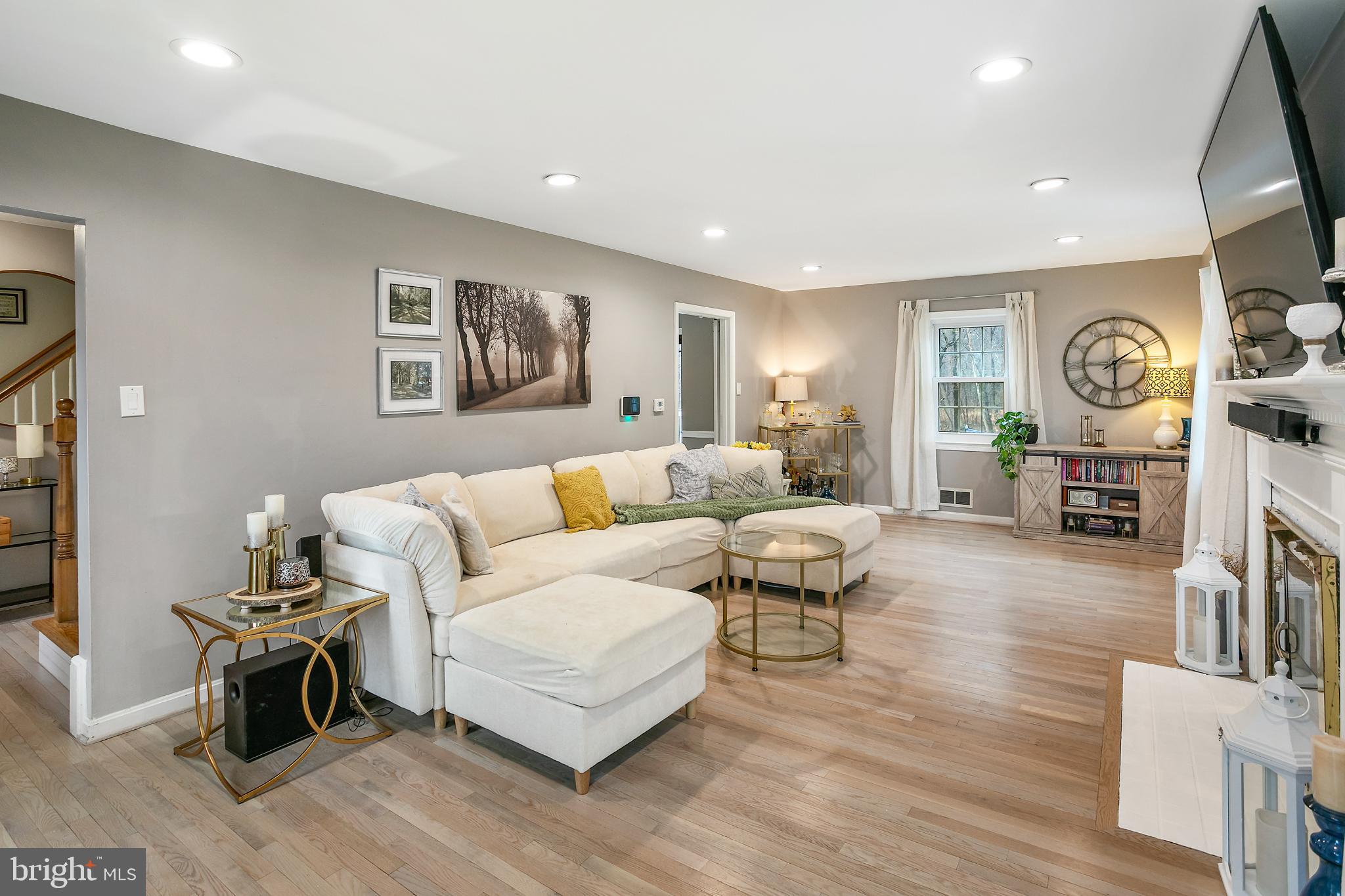 HAYFIELD FARM - Residential