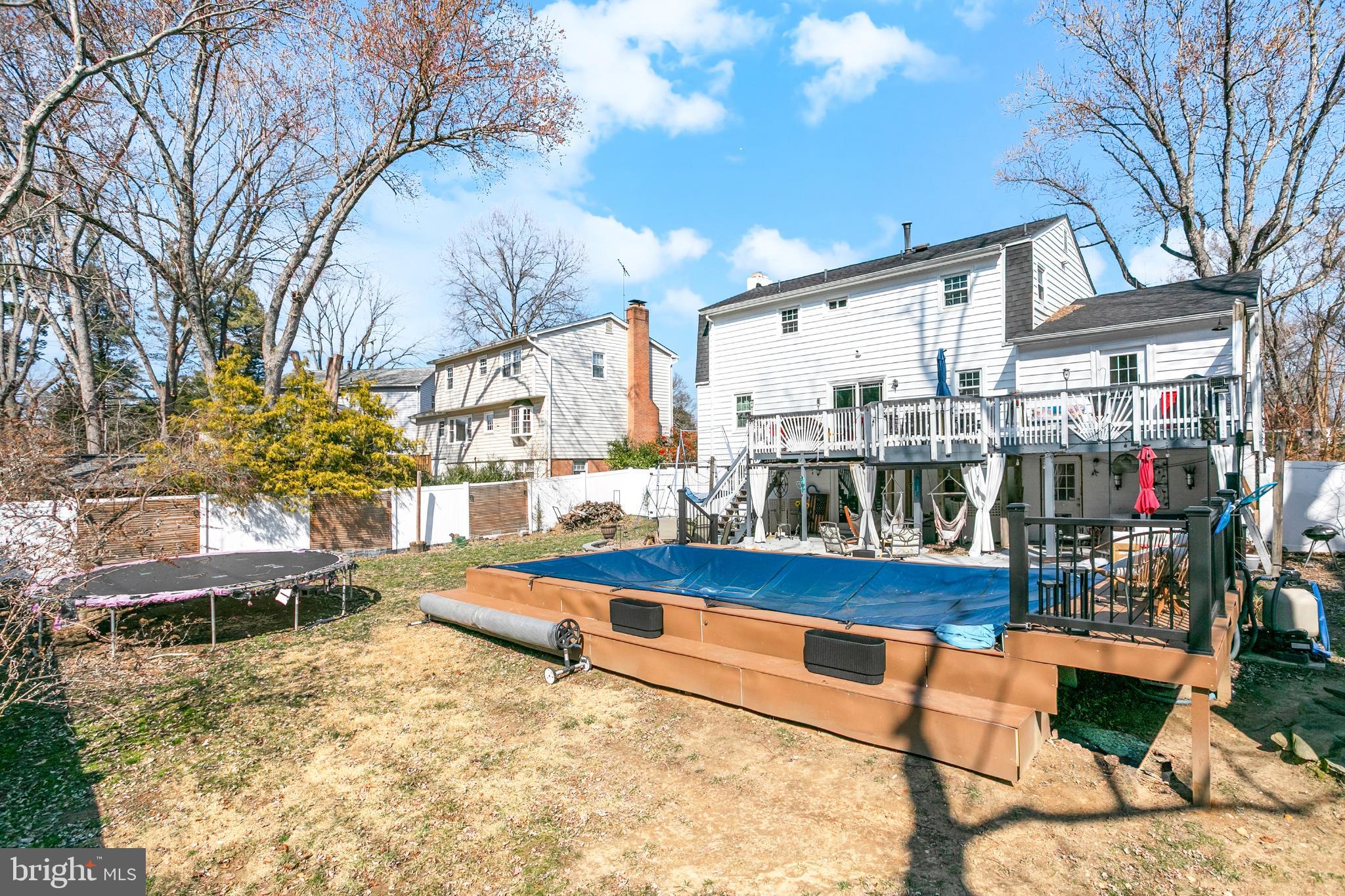 HAYFIELD FARM - Residential