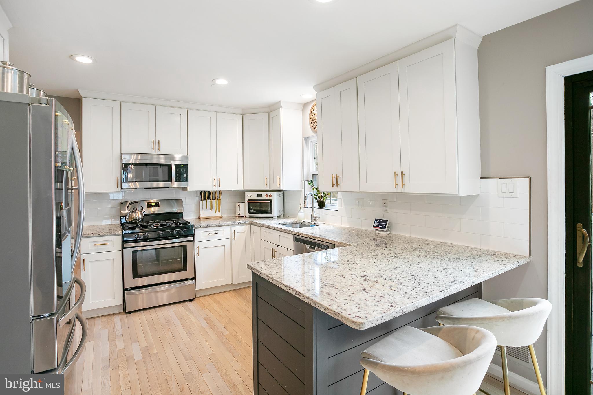 HAYFIELD FARM - Residential