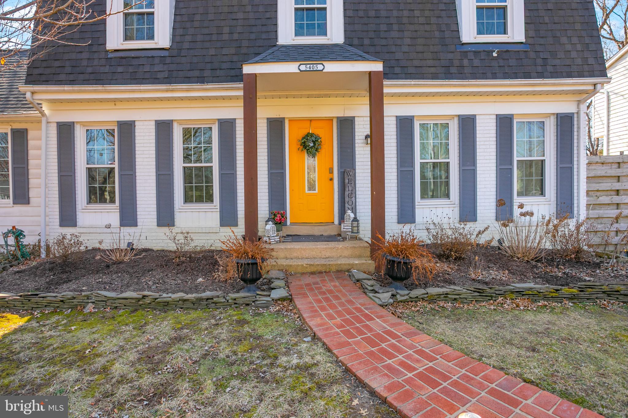 HAYFIELD FARM - Residential