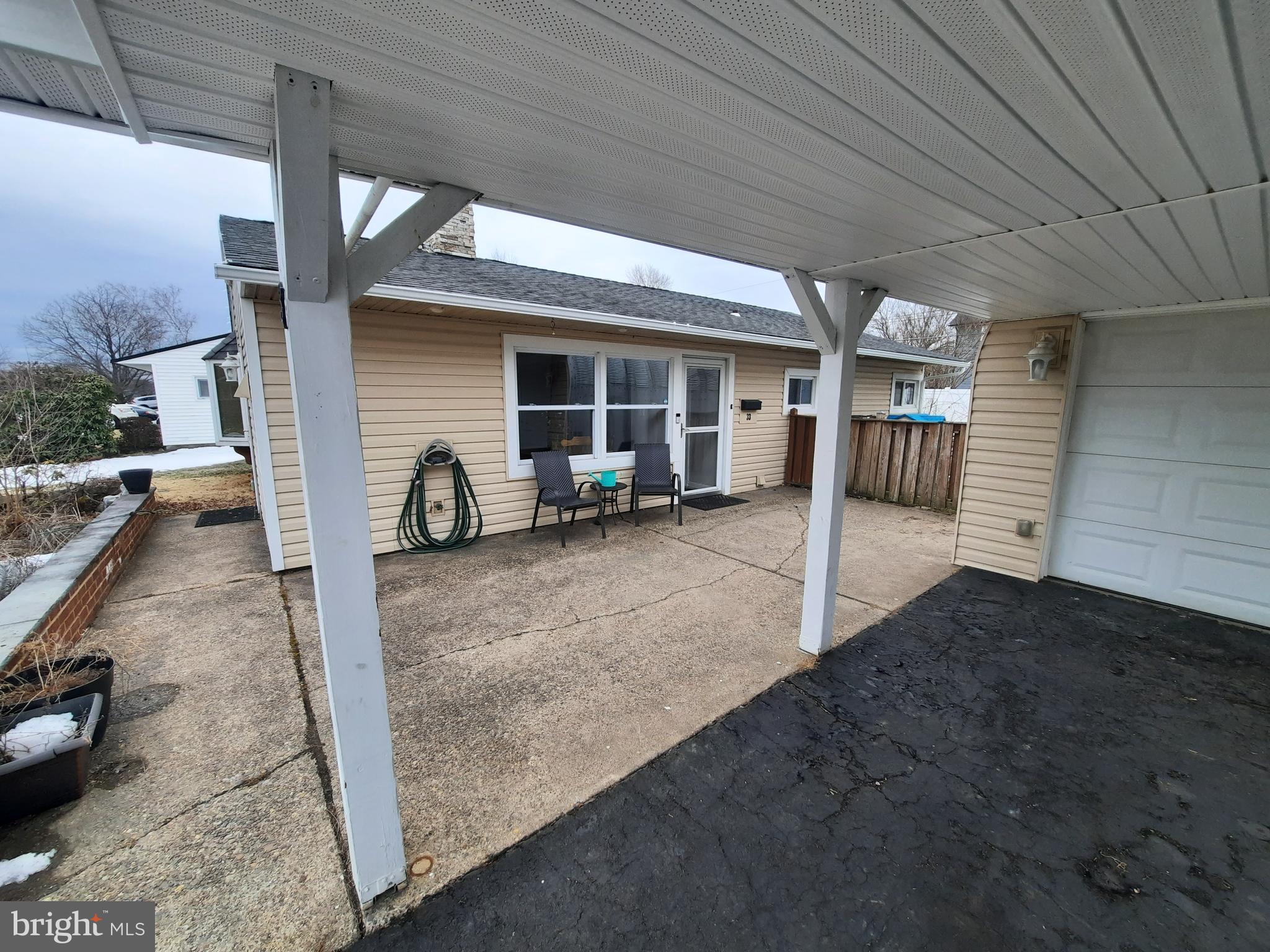 LAKESIDE - Residential