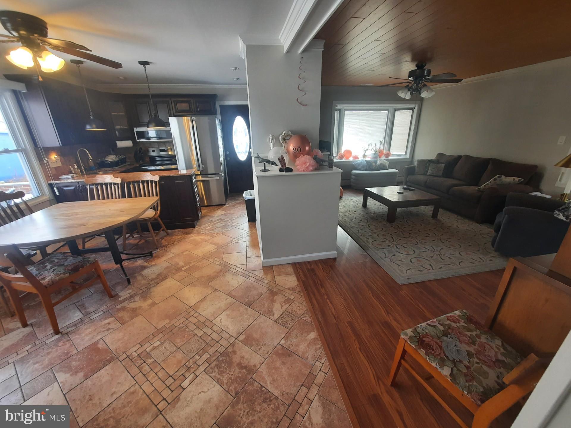 LAKESIDE - Residential