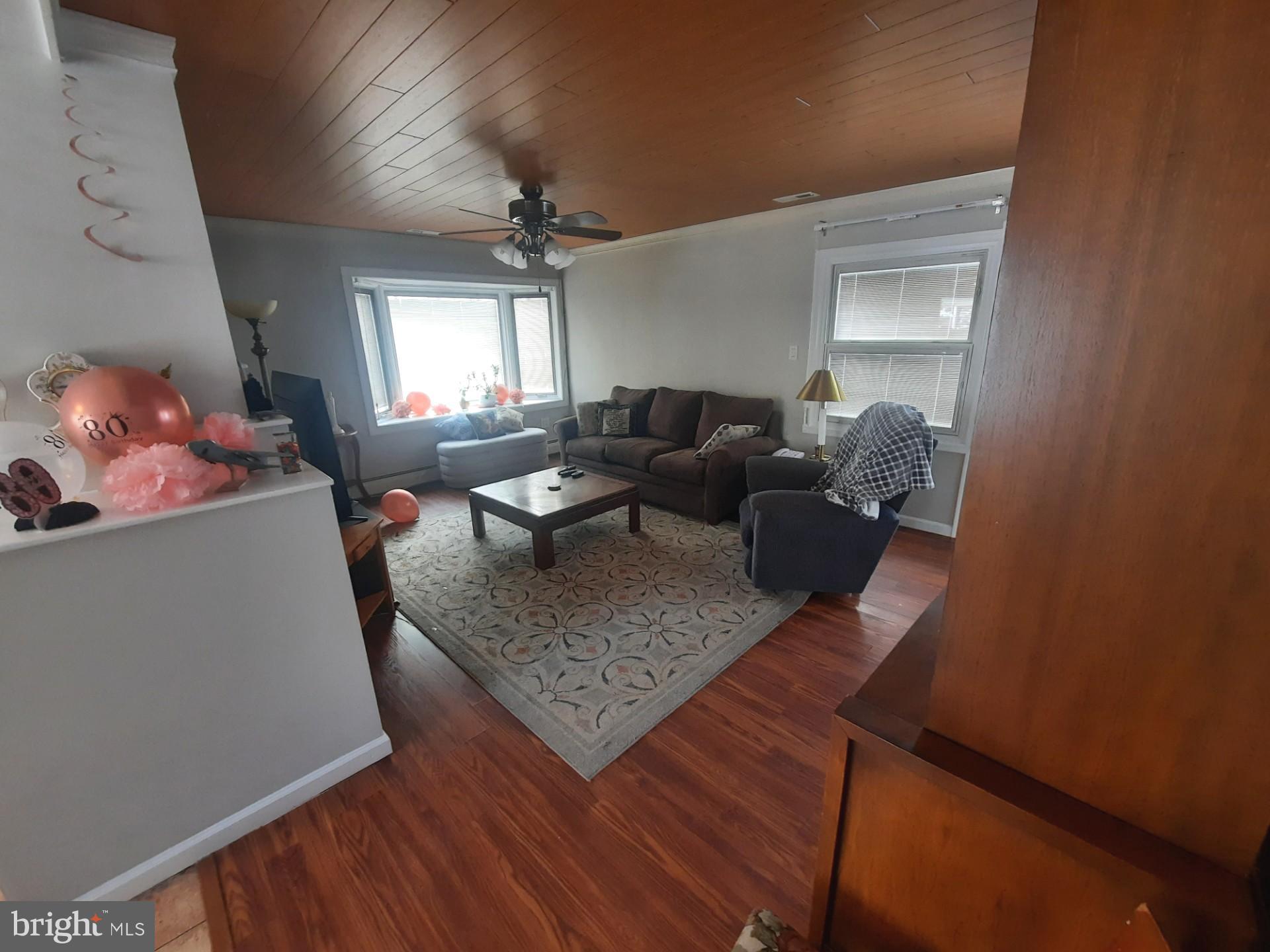 LAKESIDE - Residential