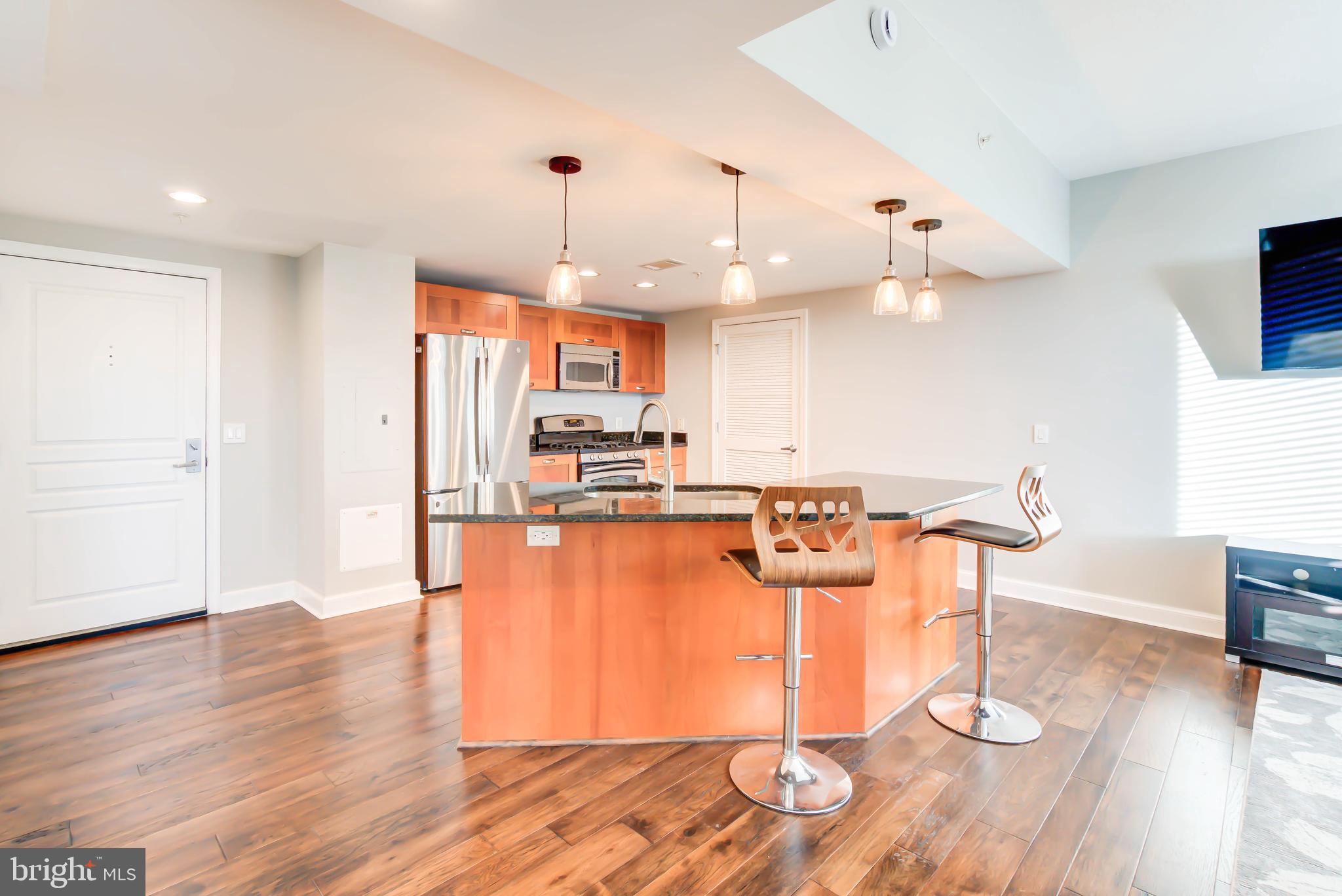 MIDTOWN ALEXANDRIA STATION CONDOMINIUM - Residential Lease