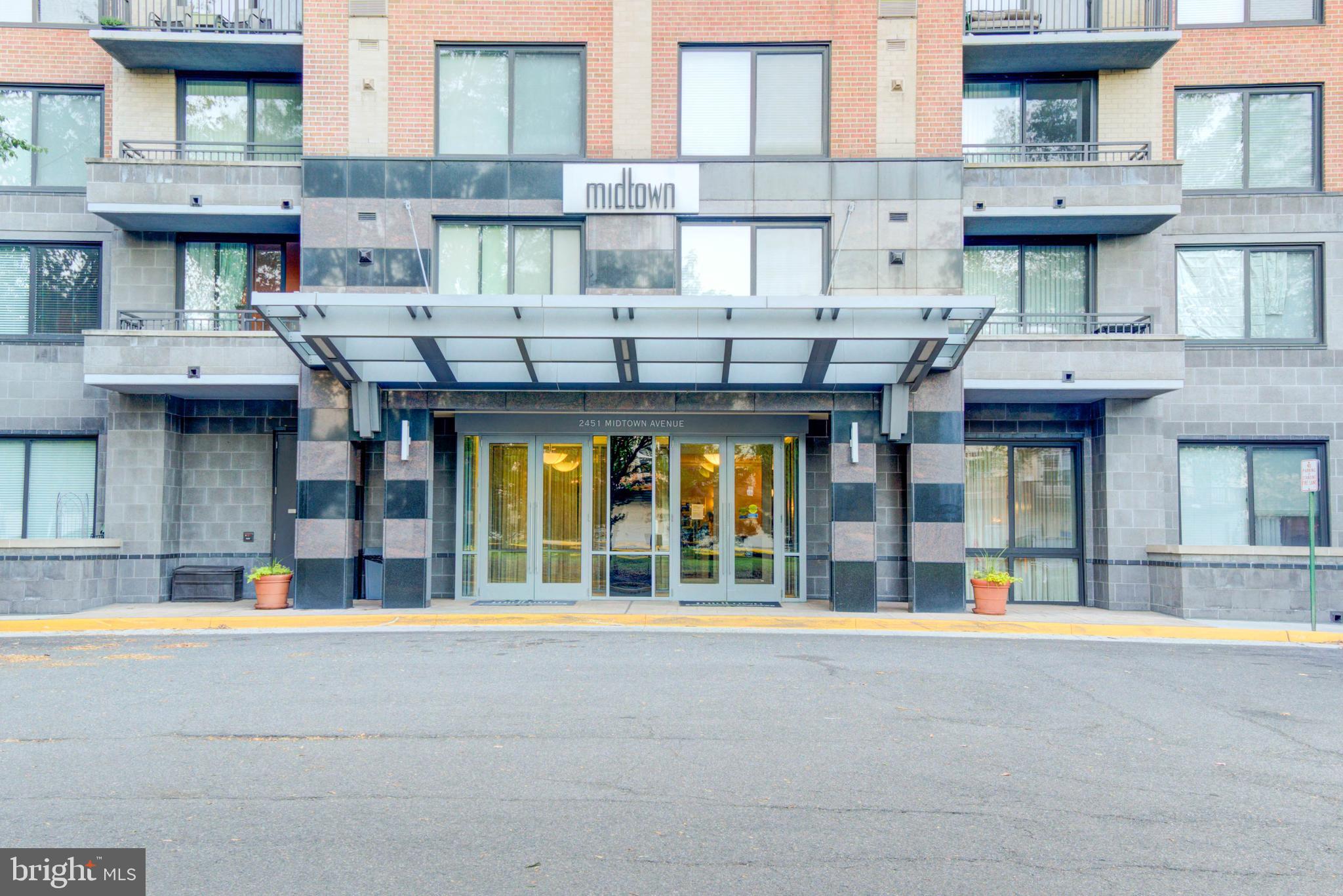 MIDTOWN ALEXANDRIA STATION CONDOMINIUM - Residential Lease