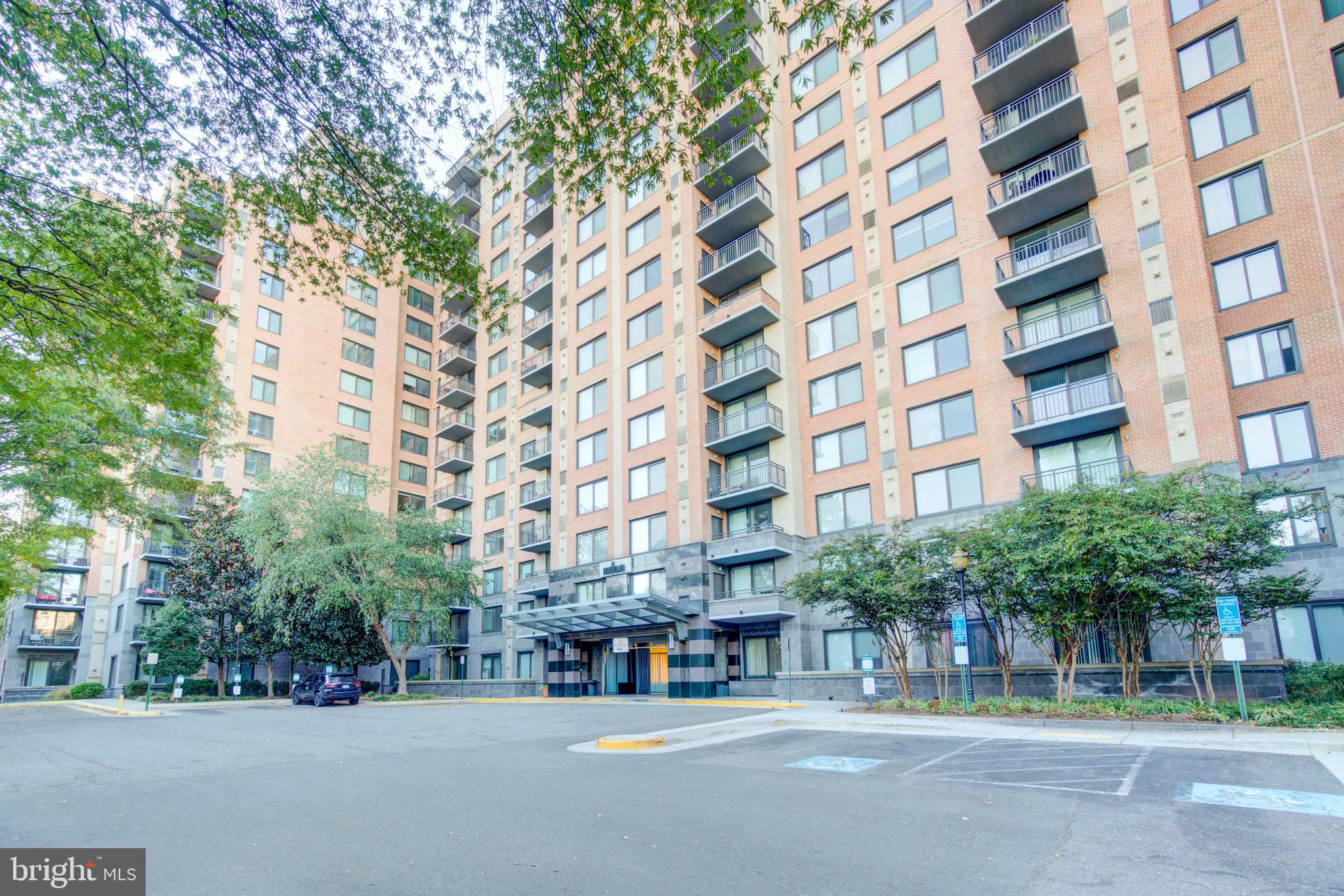 MIDTOWN ALEXANDRIA STATION CONDOMINIUM - Residential Lease