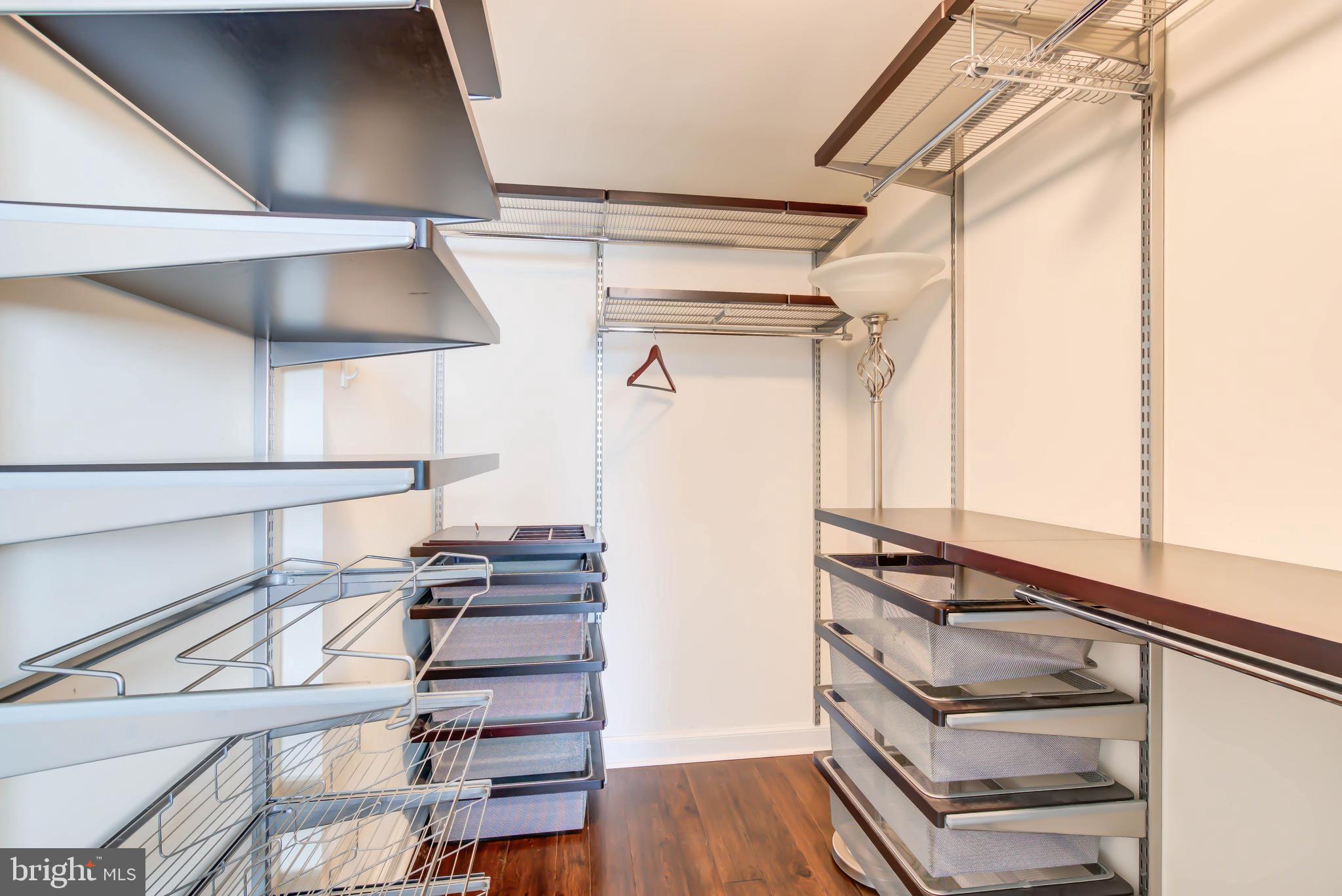 MIDTOWN ALEXANDRIA STATION CONDOMINIUM - Residential Lease