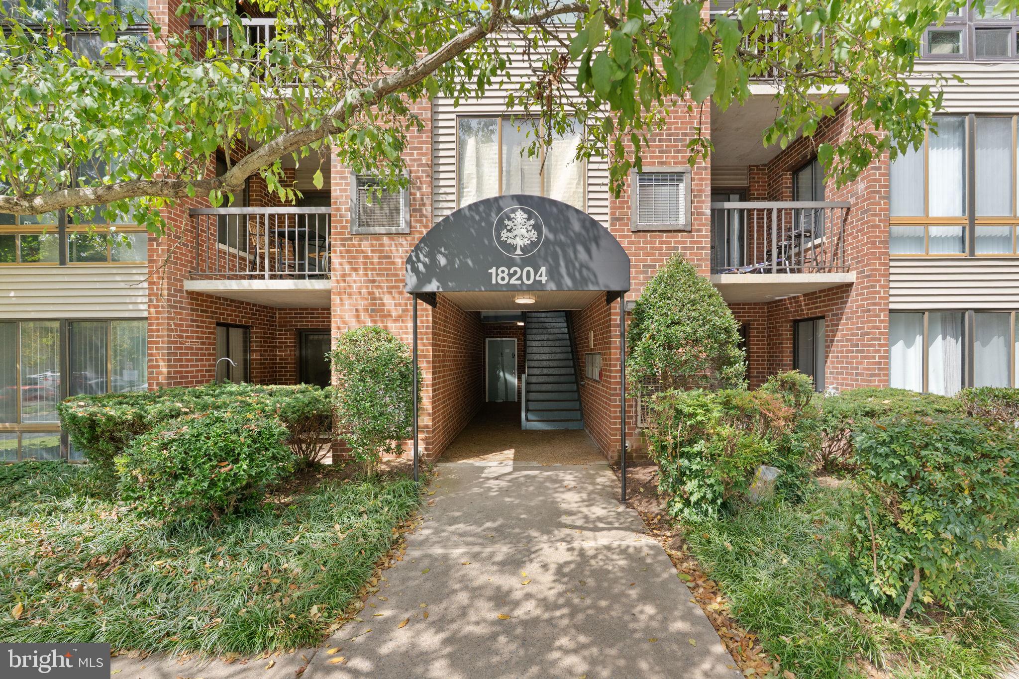18204 SWISS CIRCLE 302