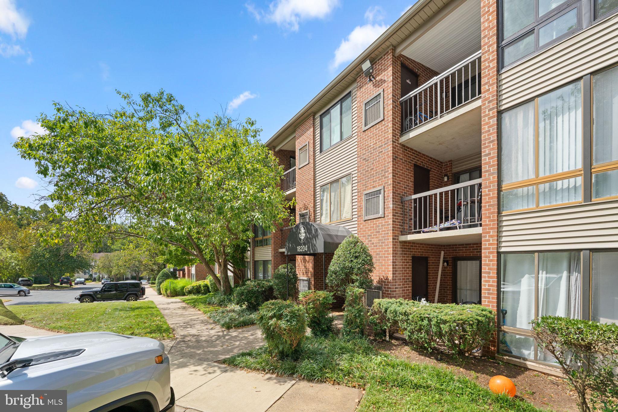 18204 SWISS CIRCLE 302