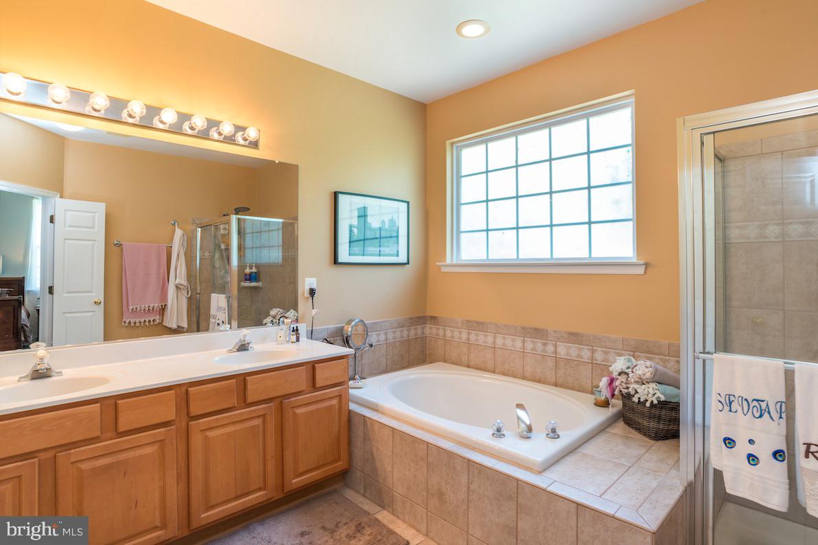 TAVISTOCK FARMS - Residential