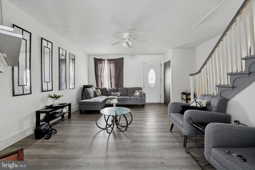 Come that a look at this spacious and charming 2-bedroom home in the Sharon Hill area that ready for you to move right in! This home is being sold as is.