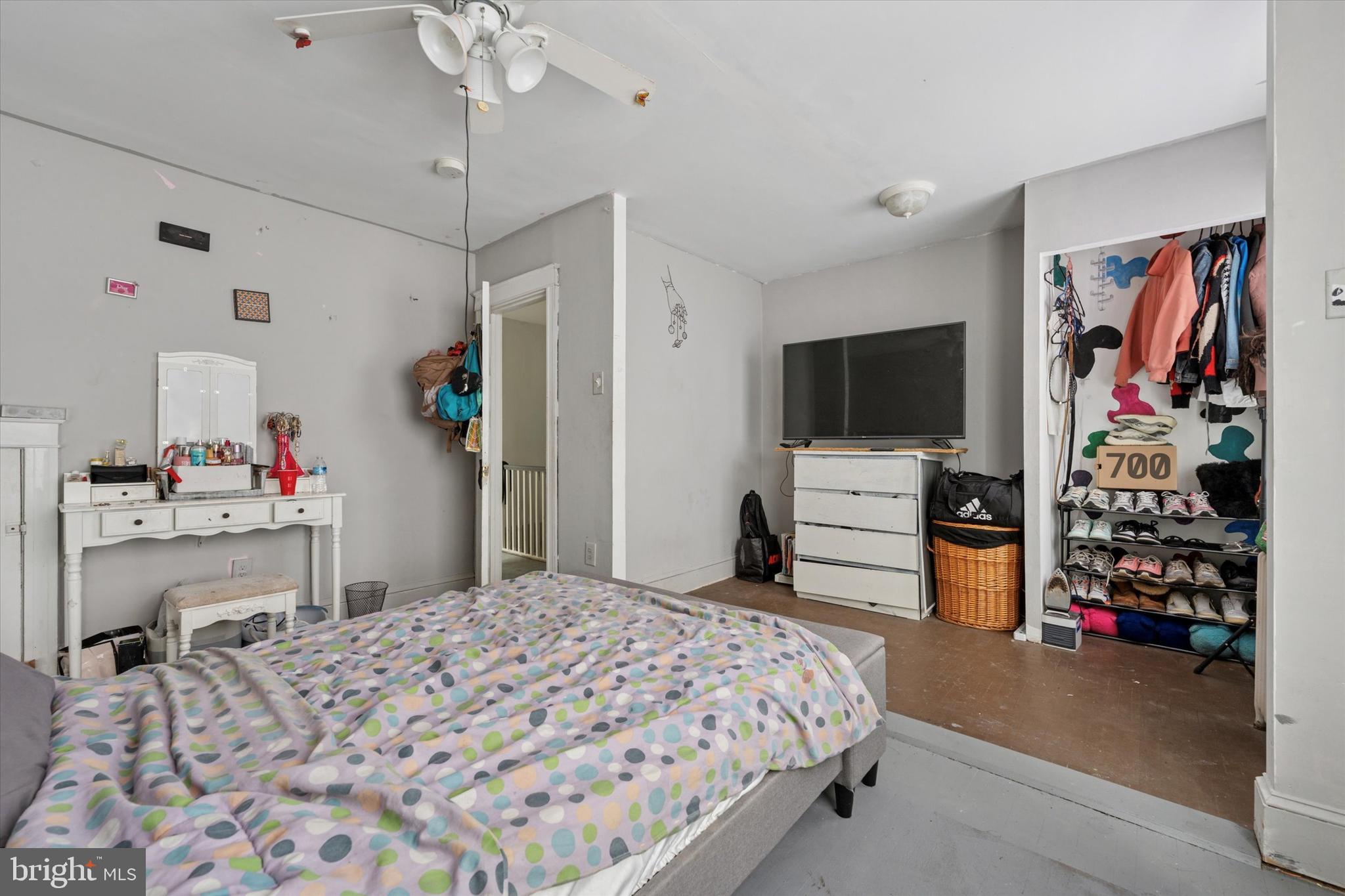 SHARON HILL - Residential