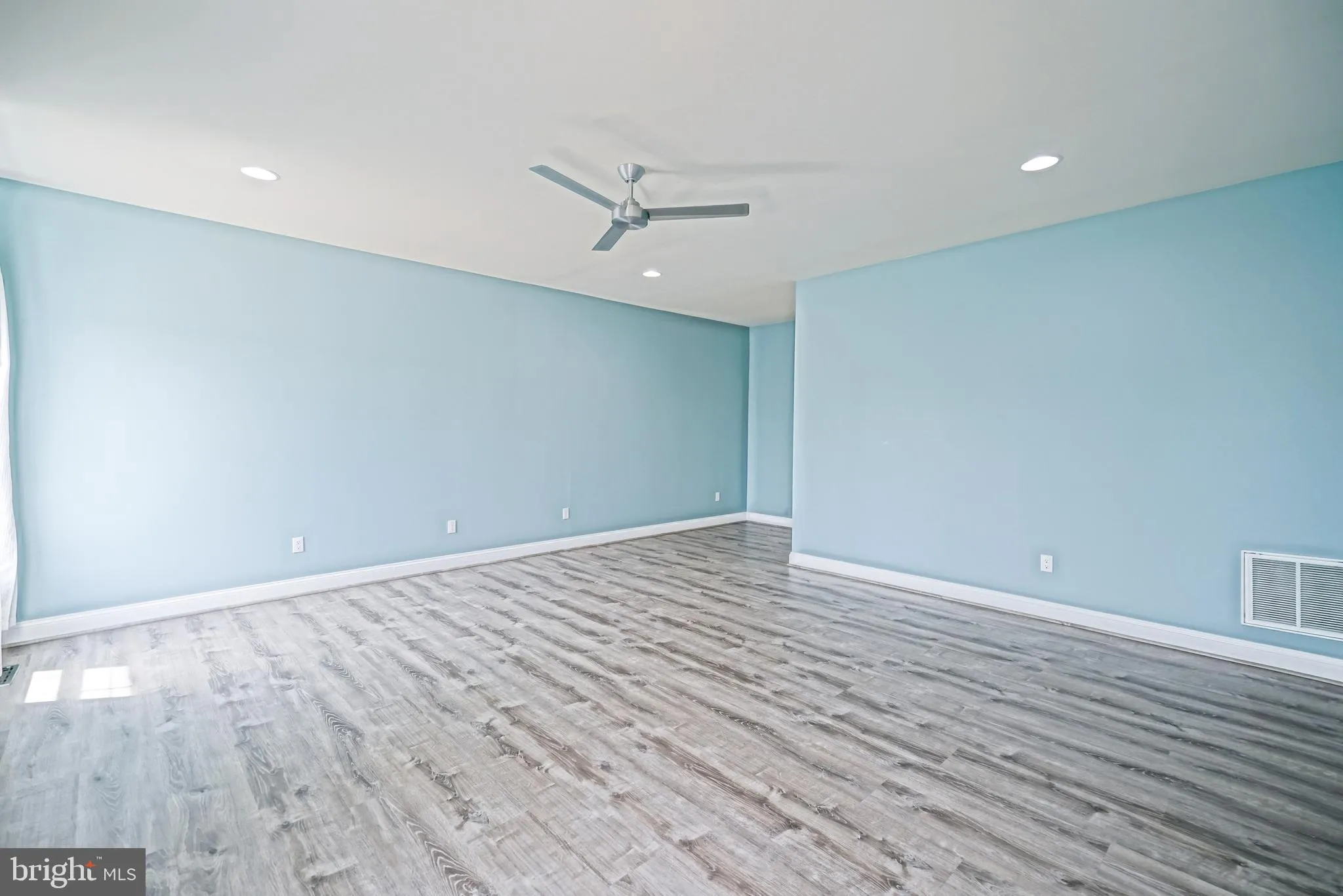 Lewes, Delaware 19958, United States, 5 Bedrooms Bedrooms, ,3 BathroomsBathrooms,Residential,Active,121642